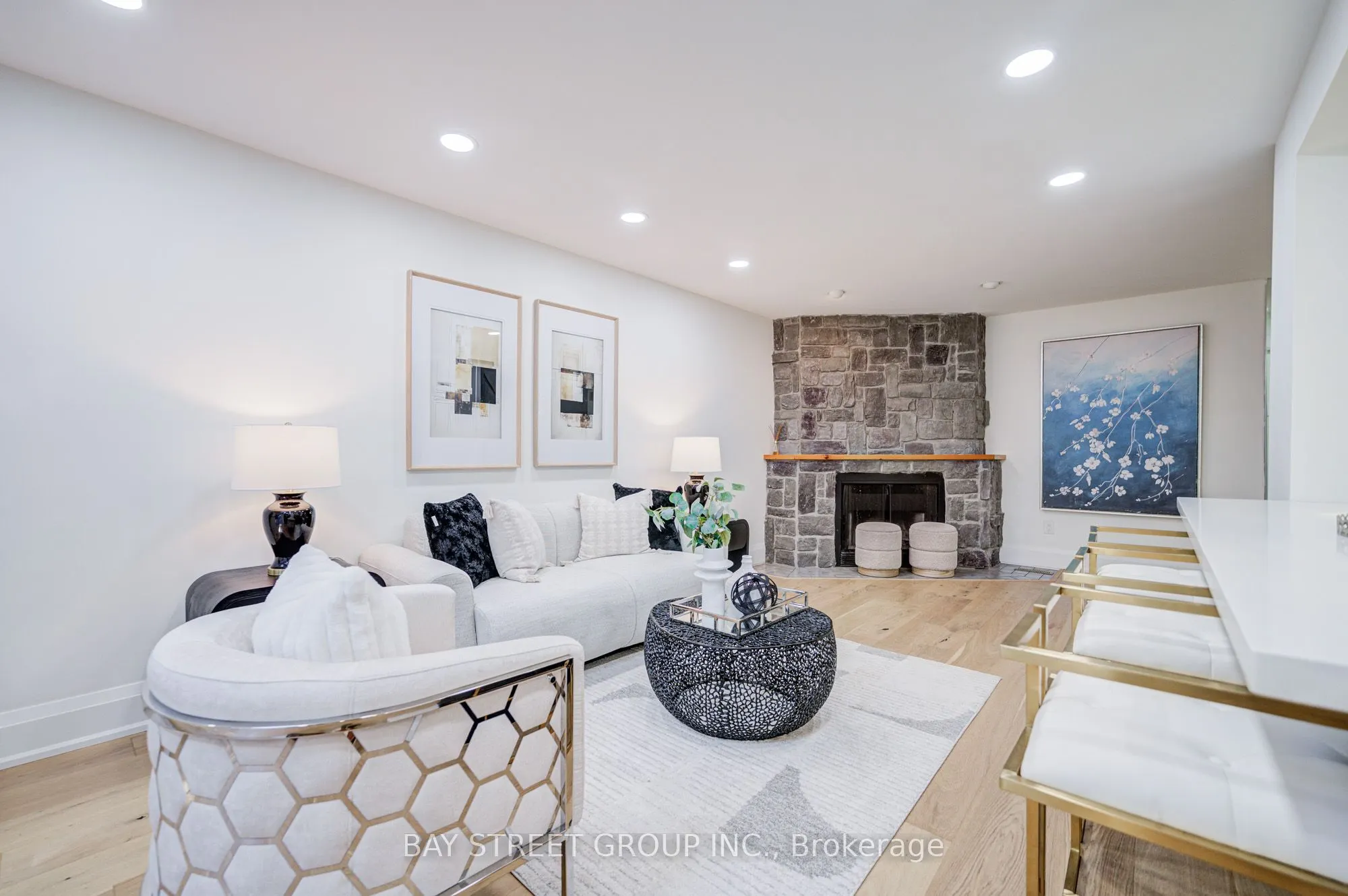 1307 Barberry Green