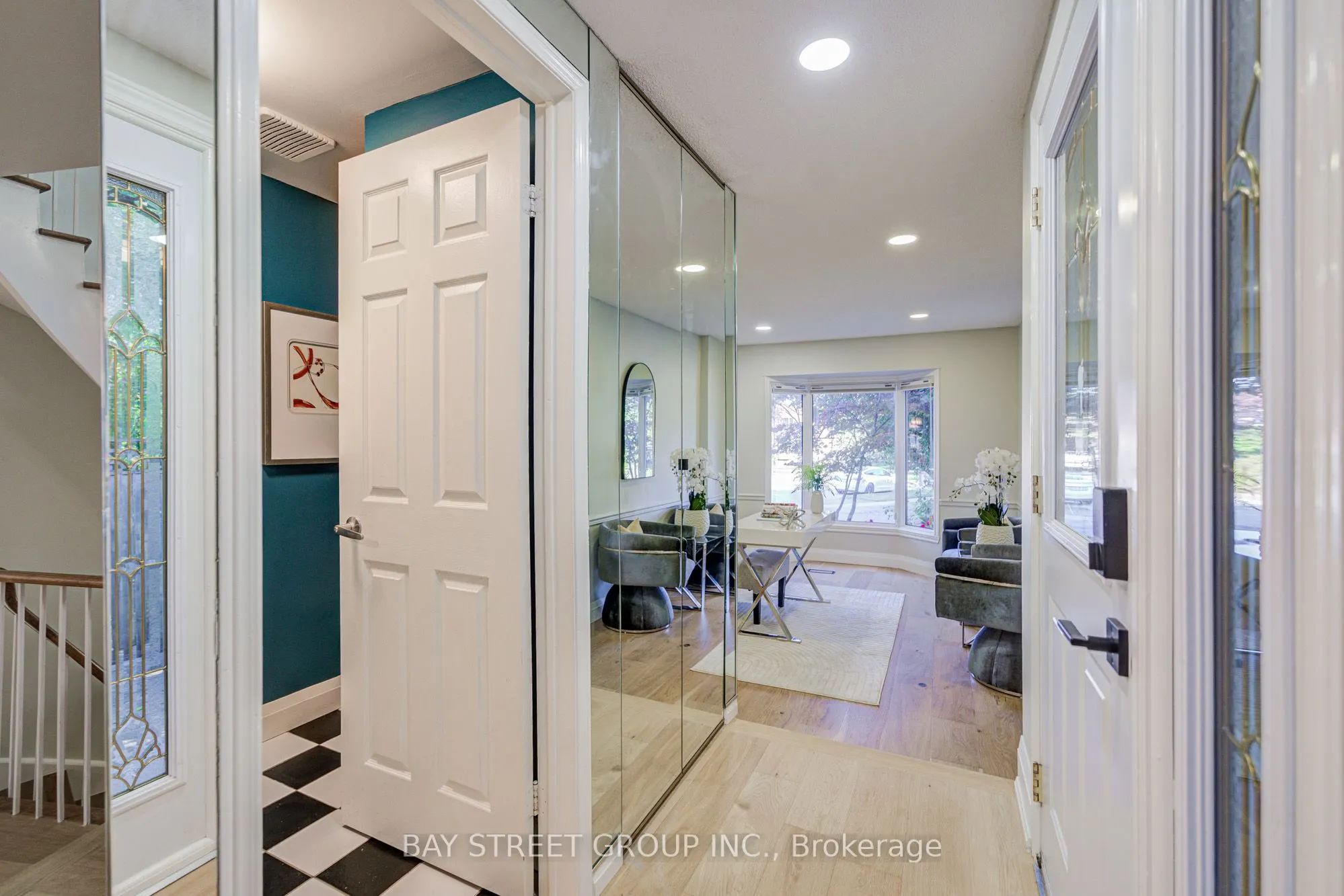 1307 Barberry Green