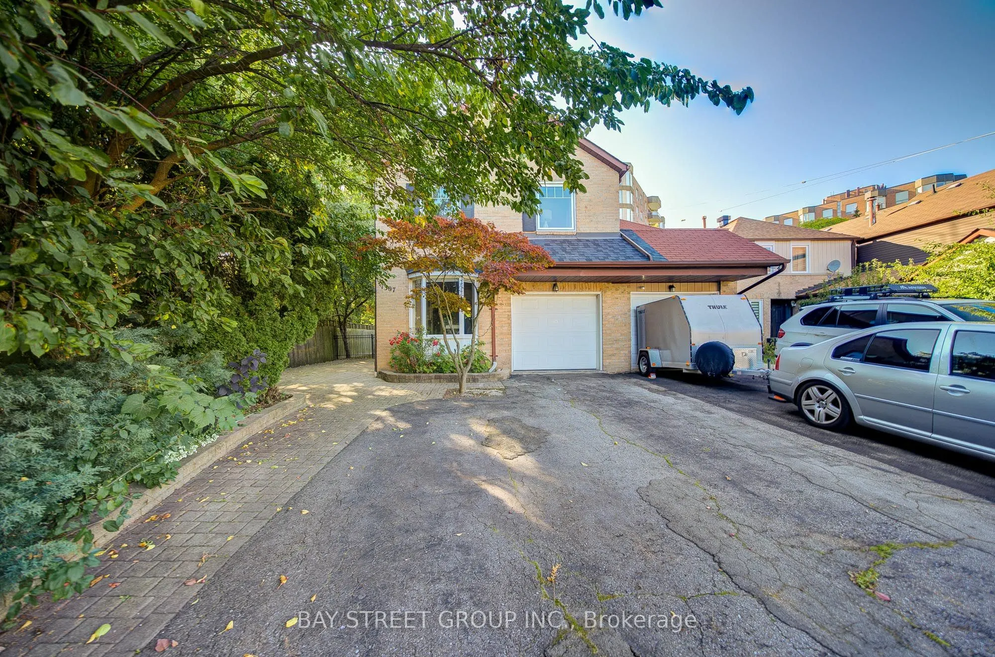 1307 Barberry Green