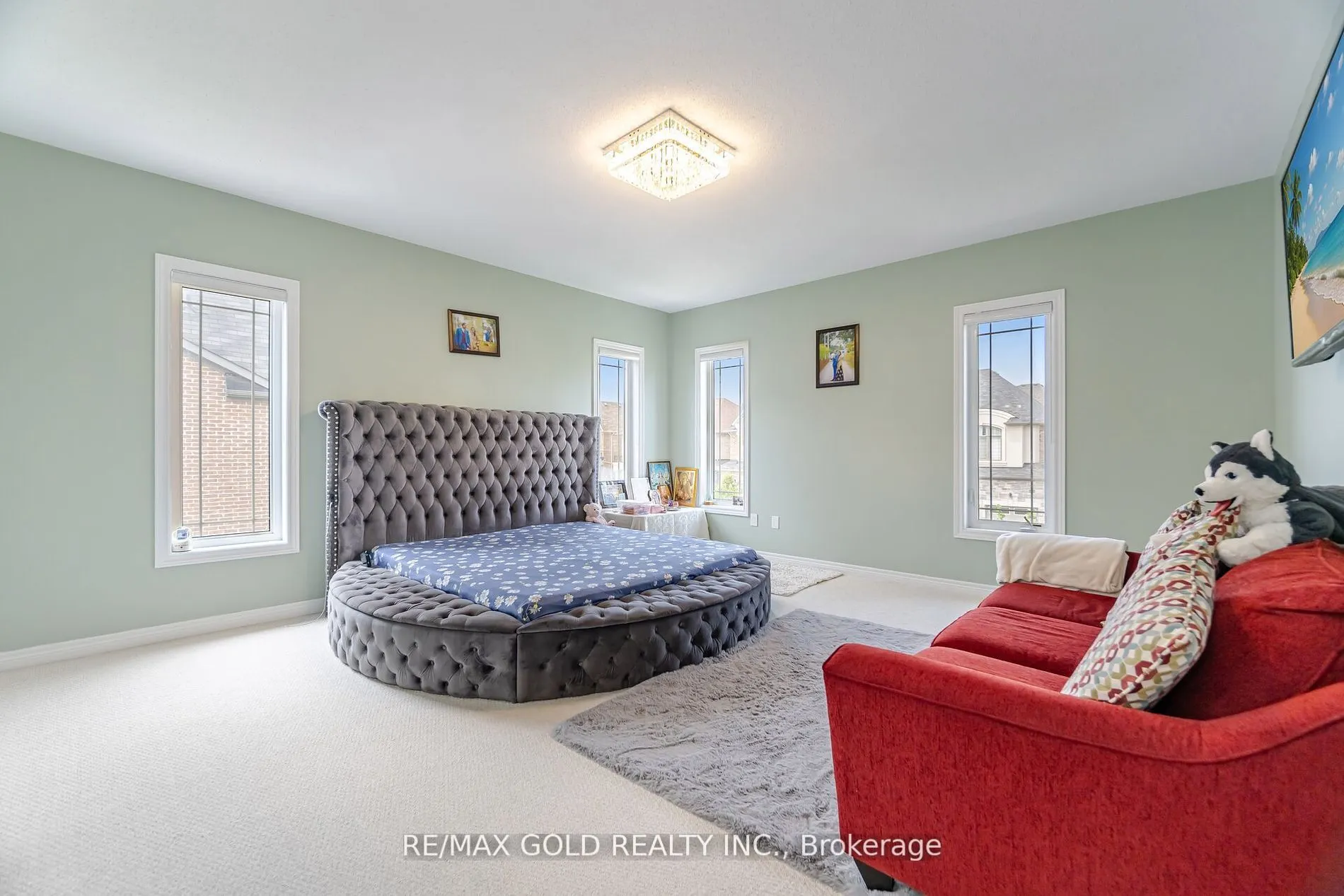 54 Ash Hill Avenue