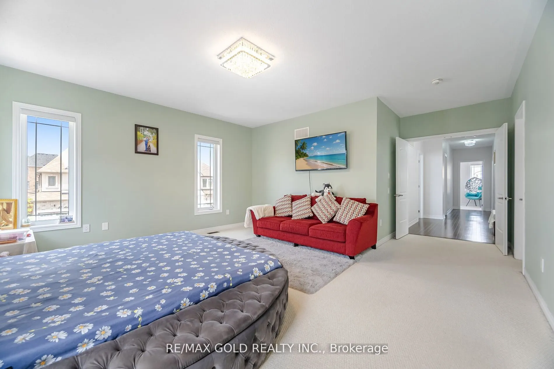 54 Ash Hill Avenue