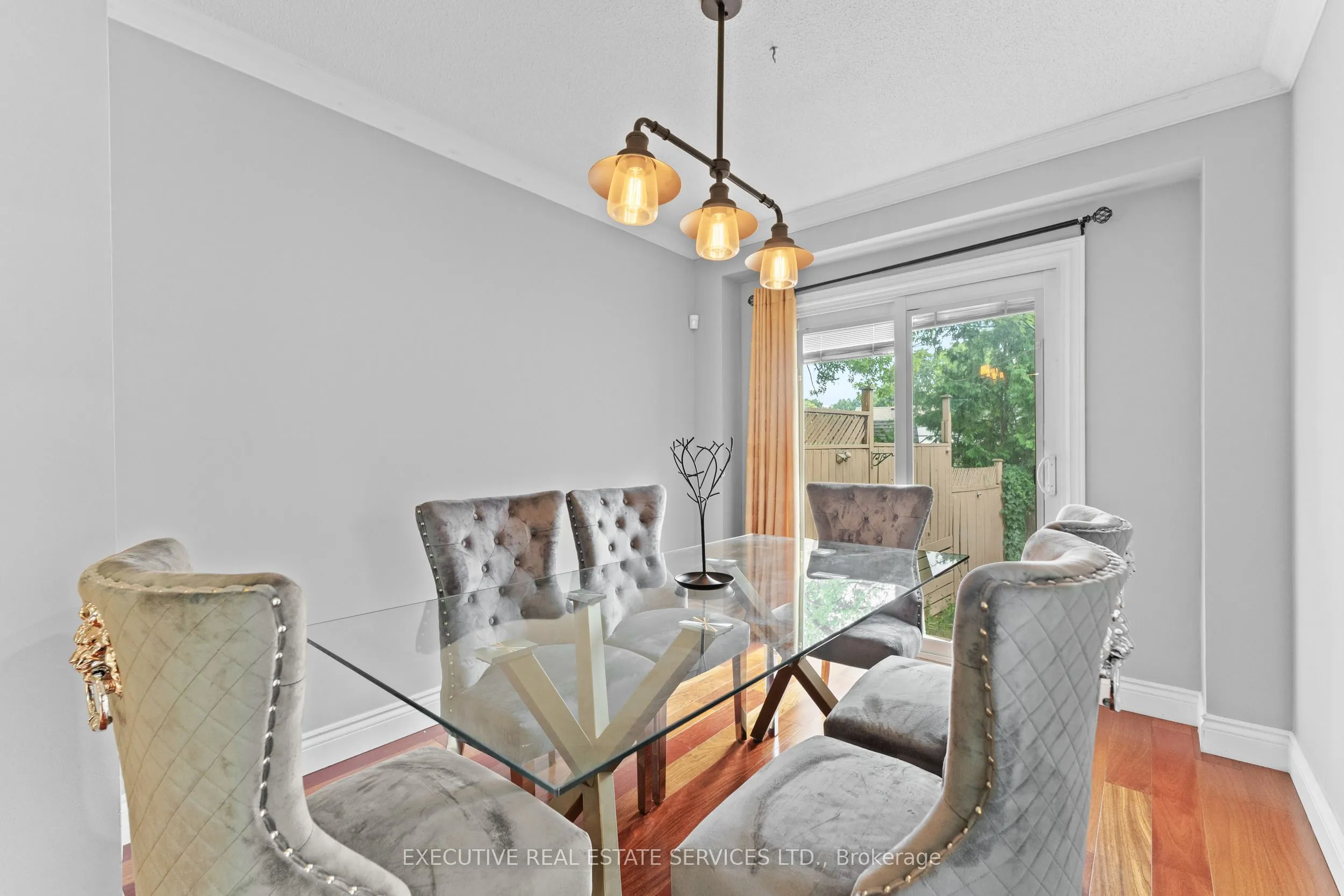 1342 Roylen Road