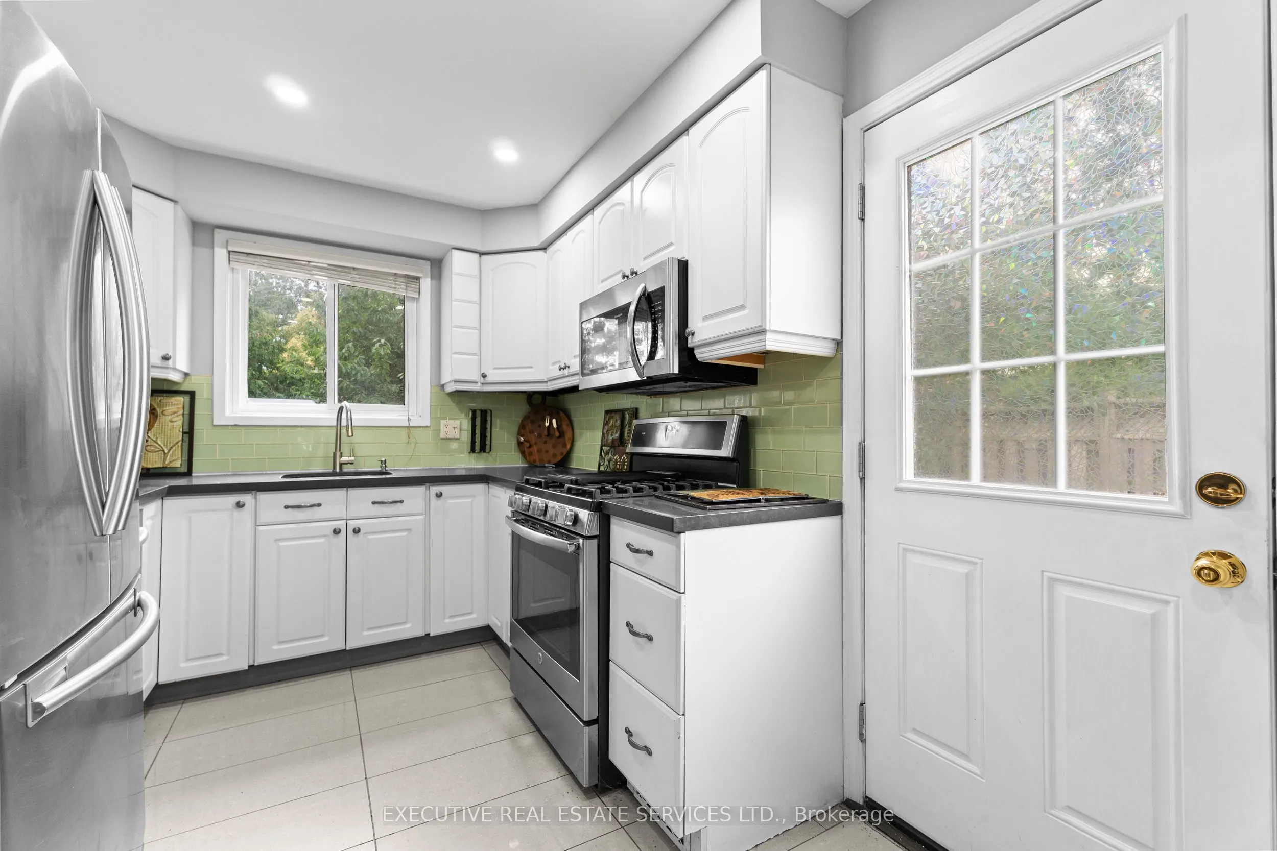 1342 Roylen Road