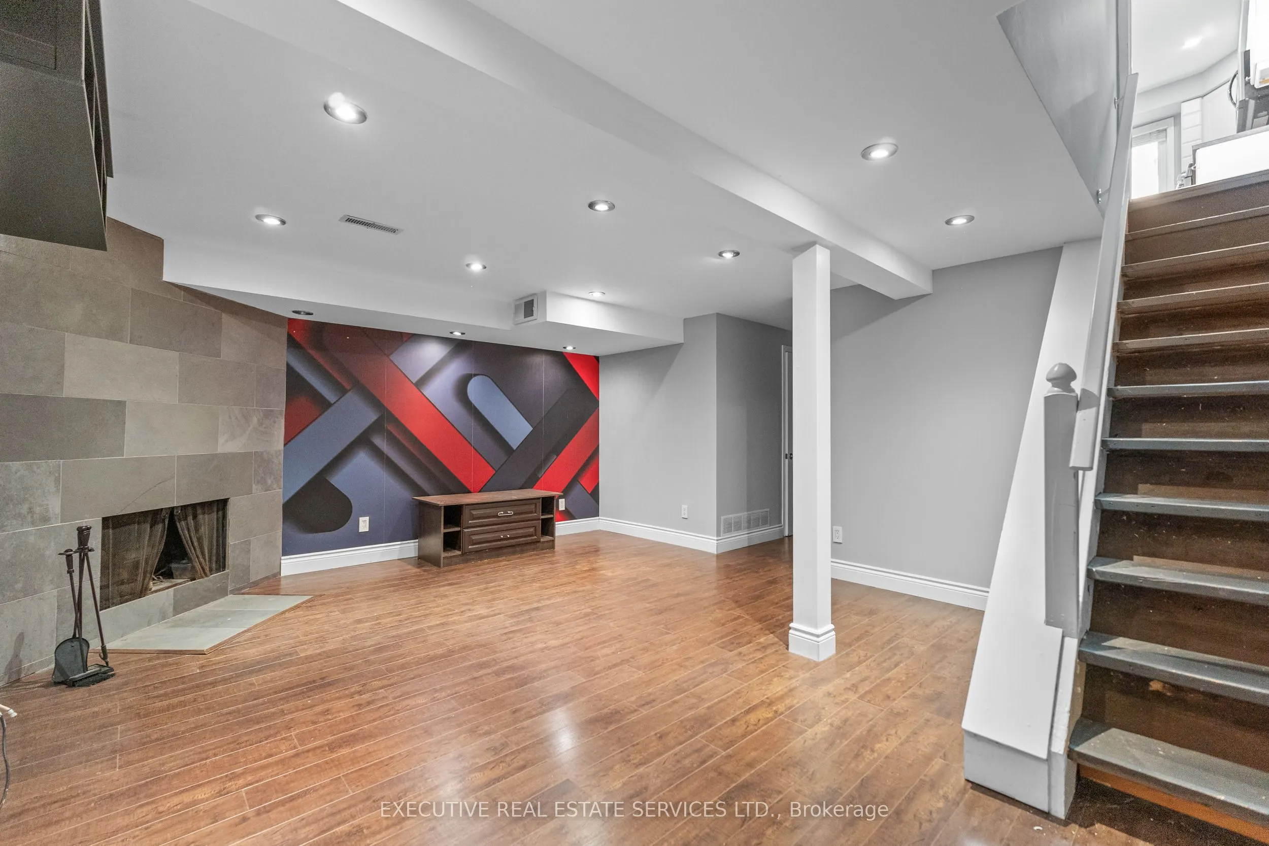 1342 Roylen Road
