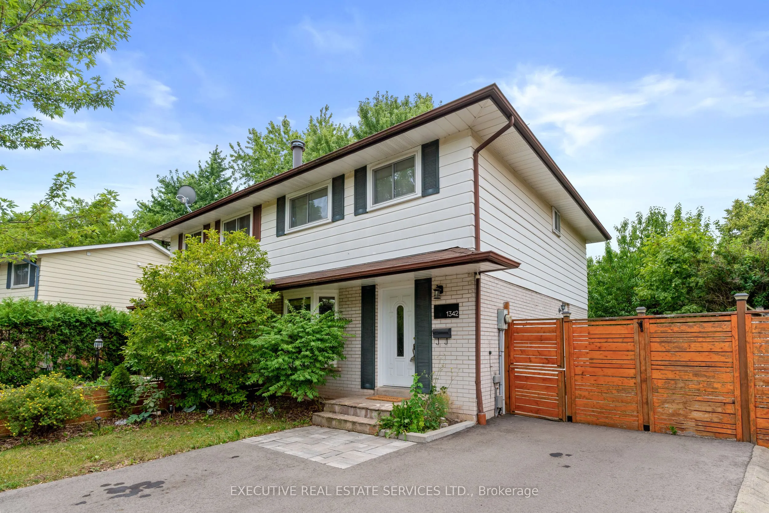 1342 Roylen Road