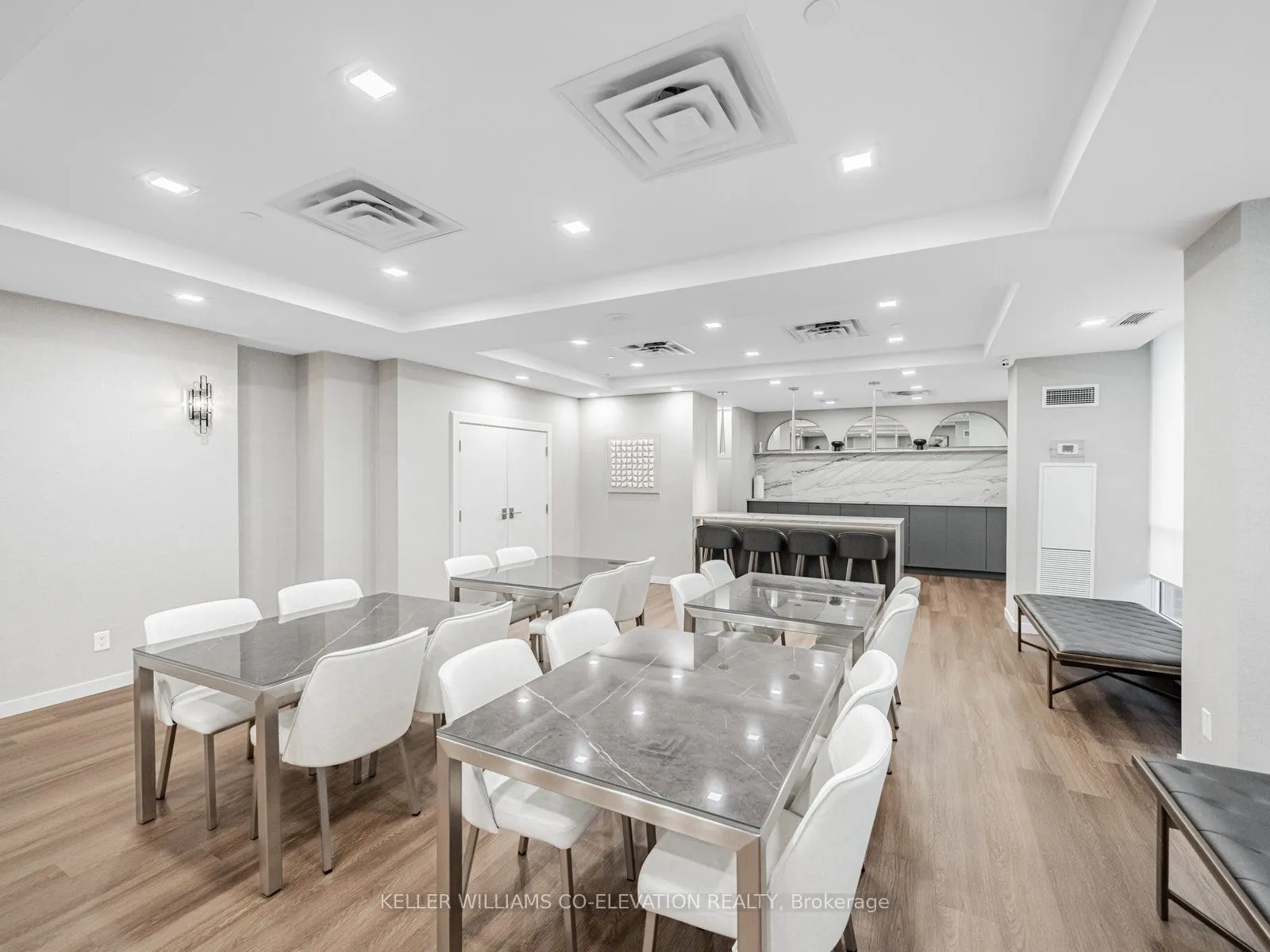 1 Michael Power Place, #PH9