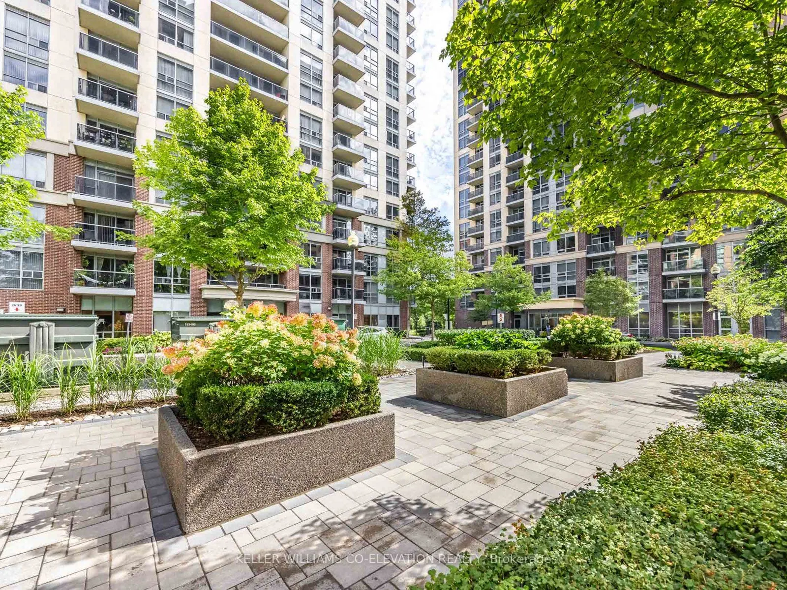 1 Michael Power Place, #PH9