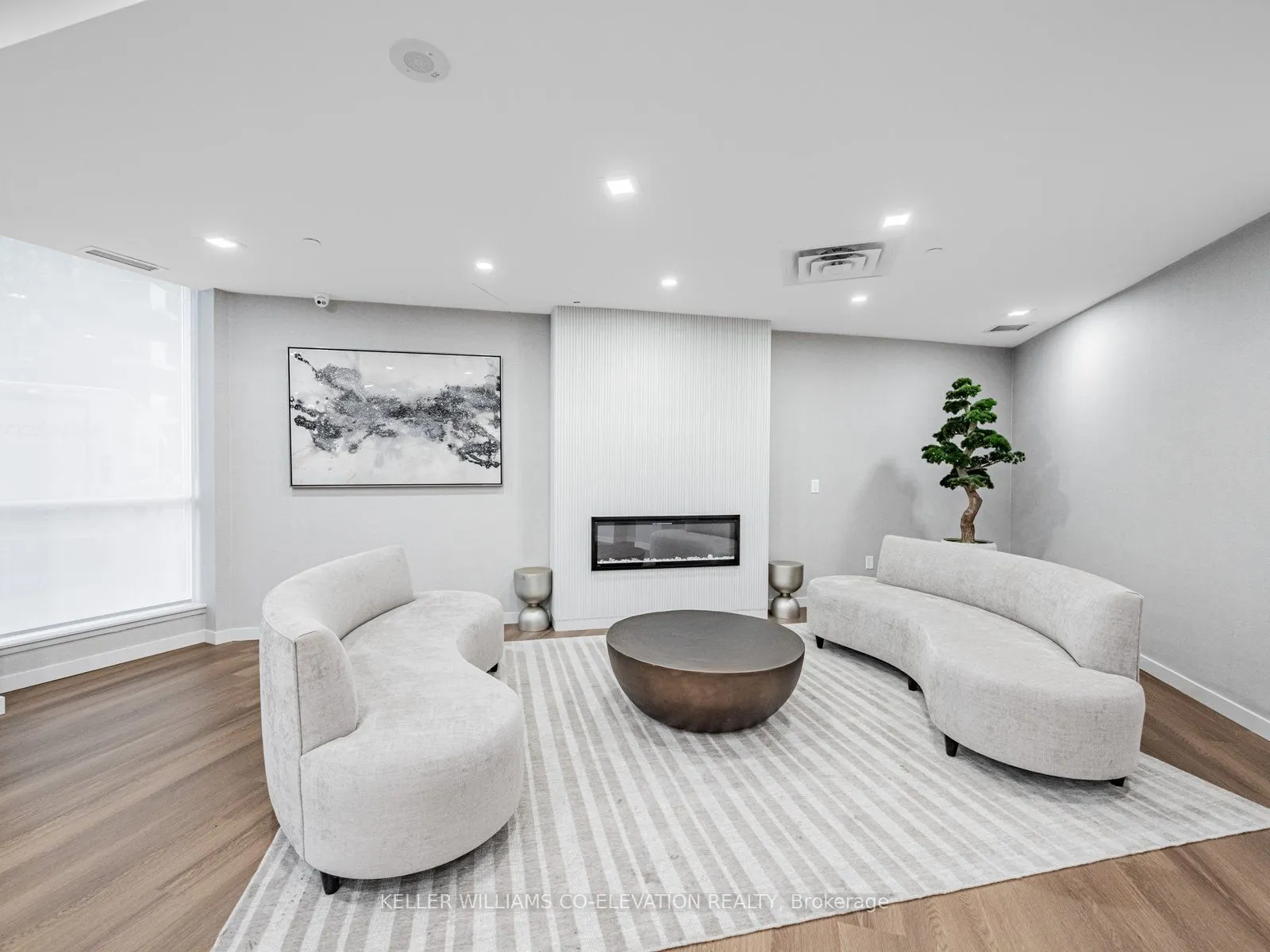 1 Michael Power Place, #PH9