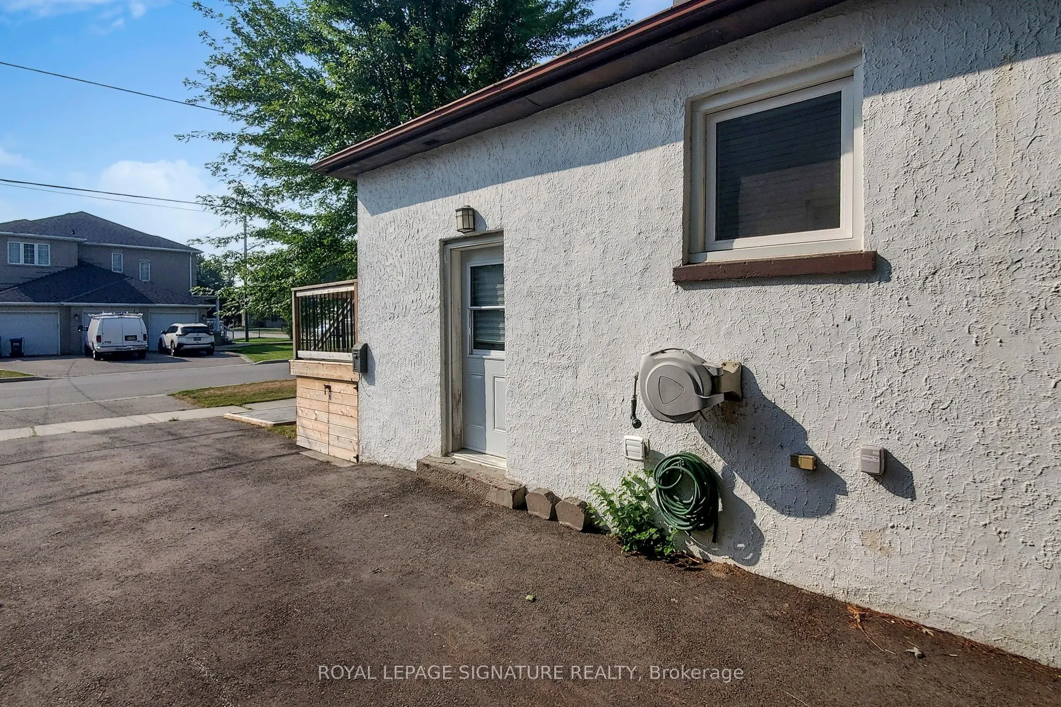 871 Tenth Street