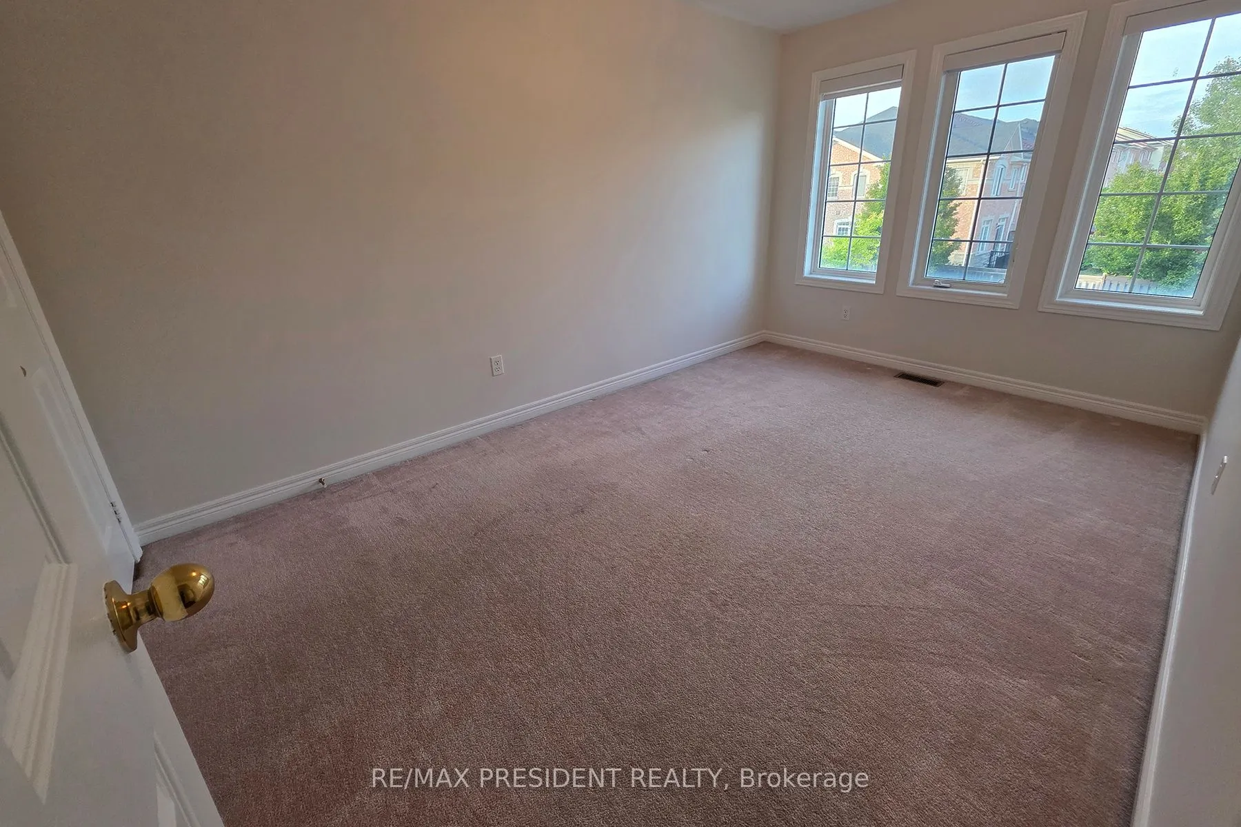 101 Royal Vista Road
