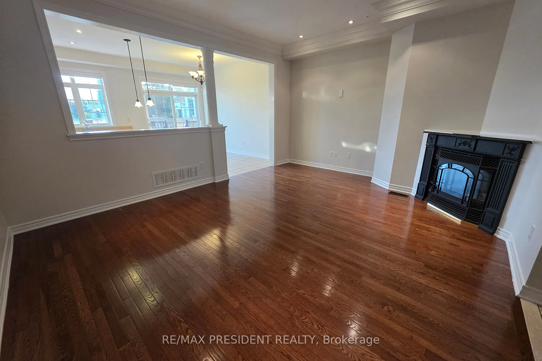 101 Royal Vista Road