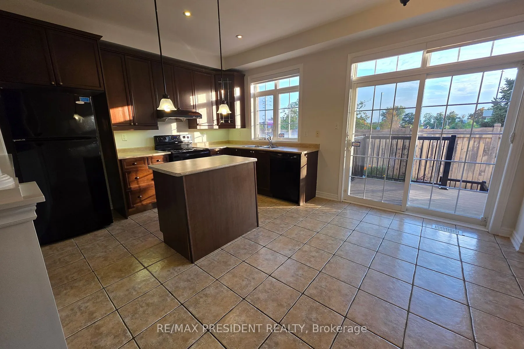 101 Royal Vista Road