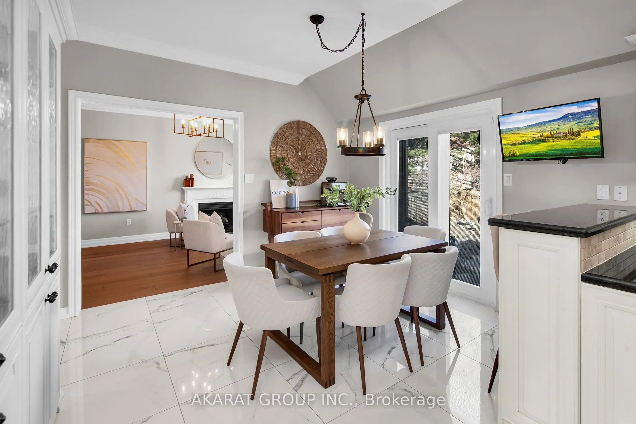 2113 Dalecroft Crescent