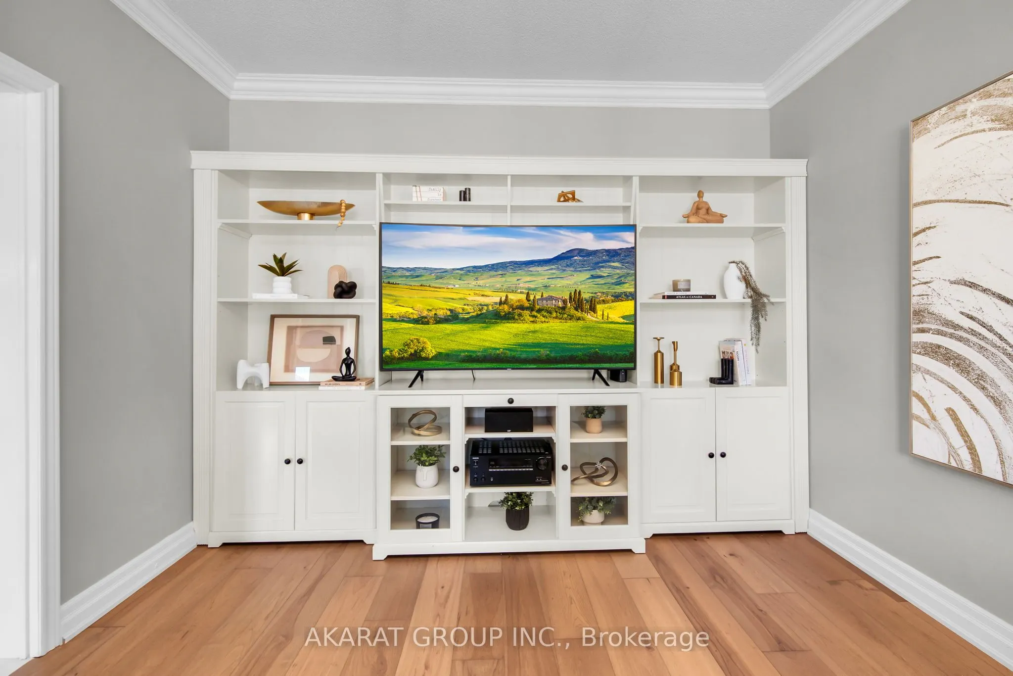 2113 Dalecroft Crescent