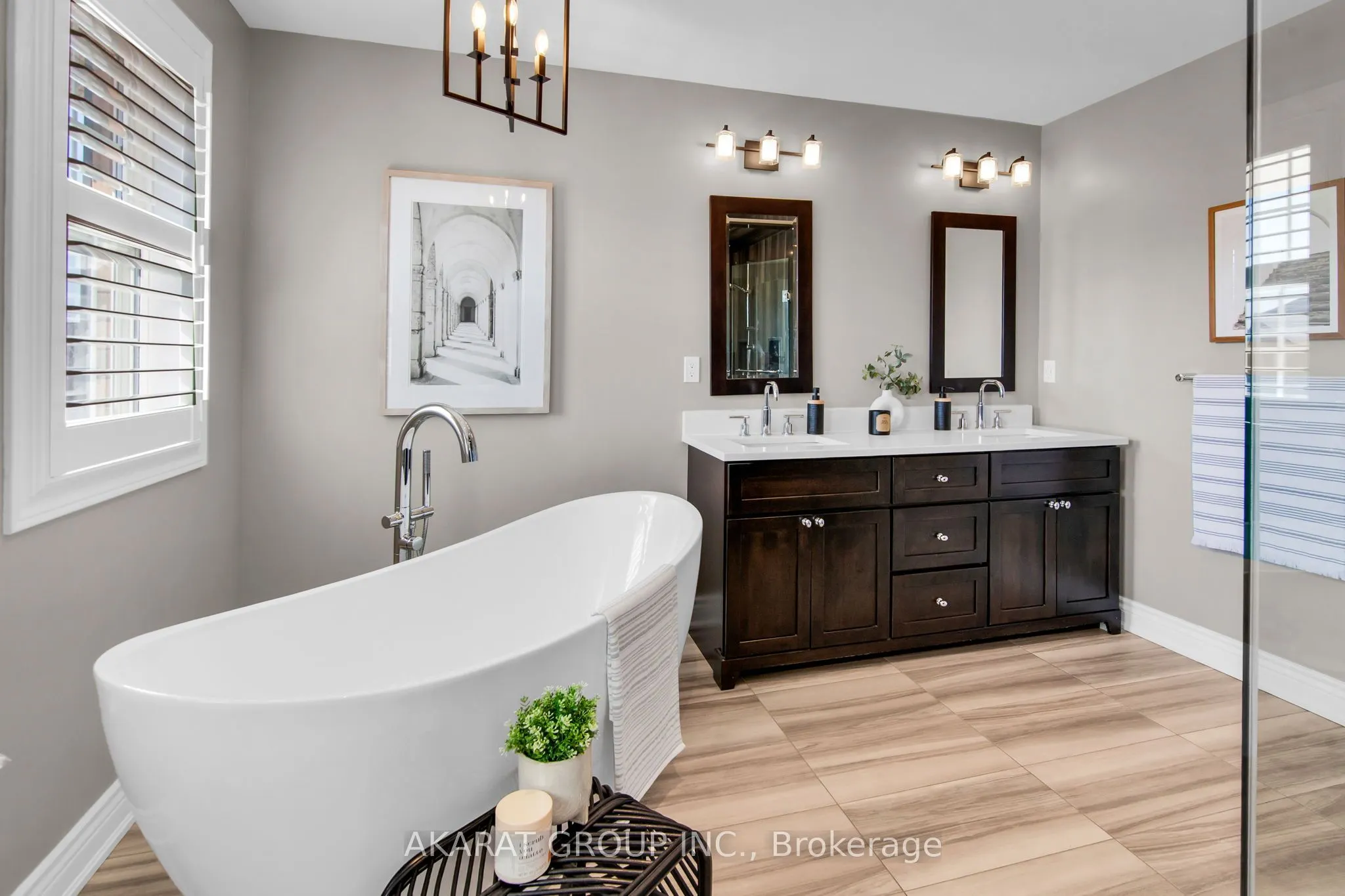2113 Dalecroft Crescent