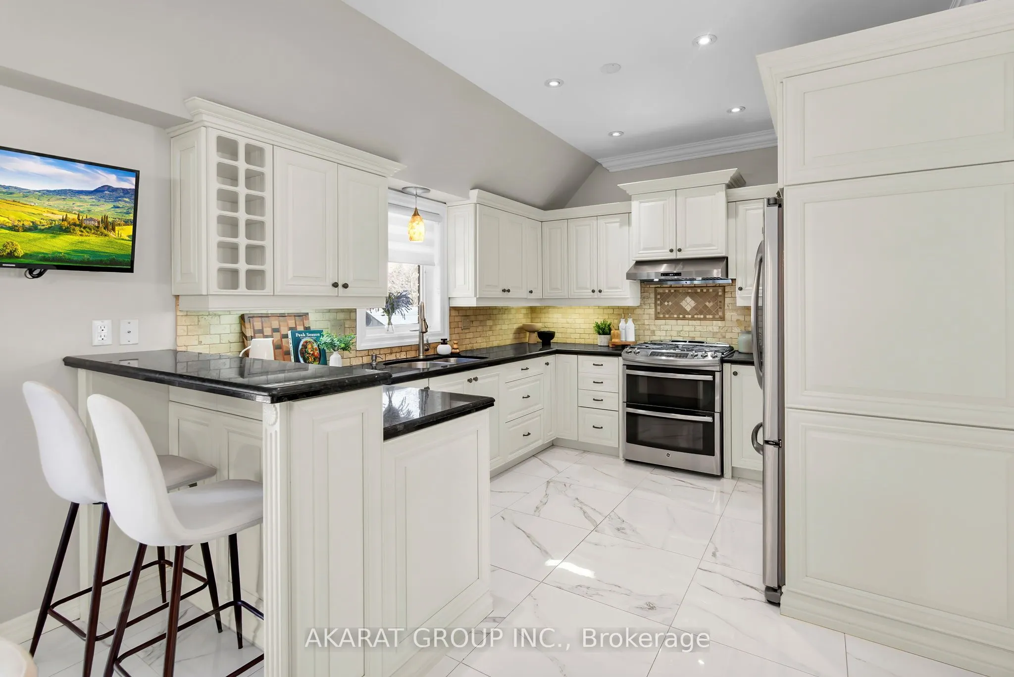 2113 Dalecroft Crescent
