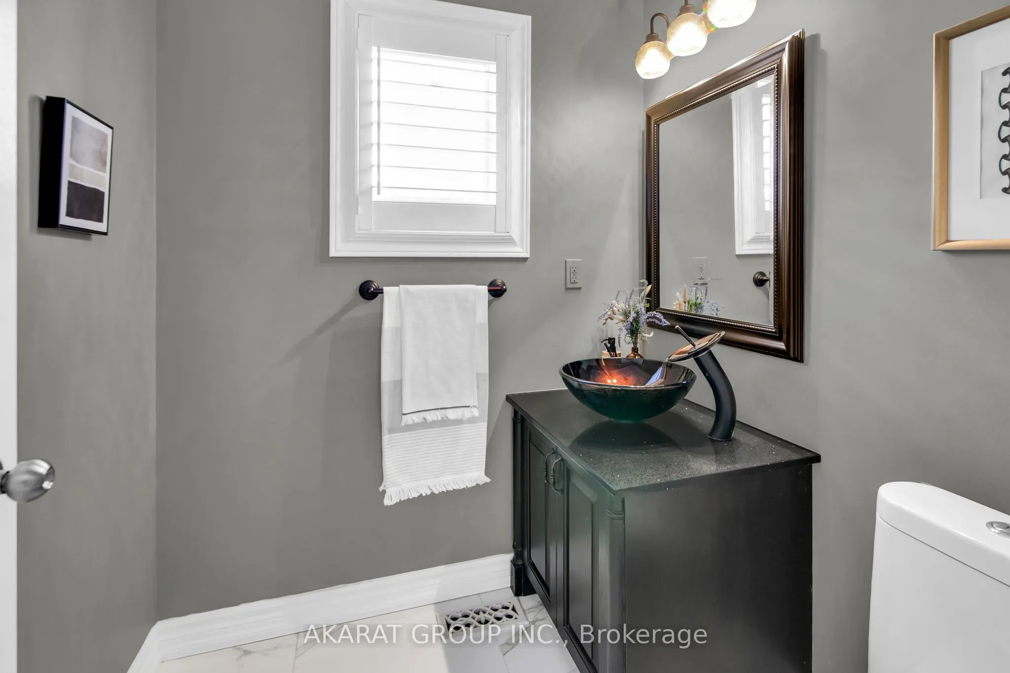 2113 Dalecroft Crescent