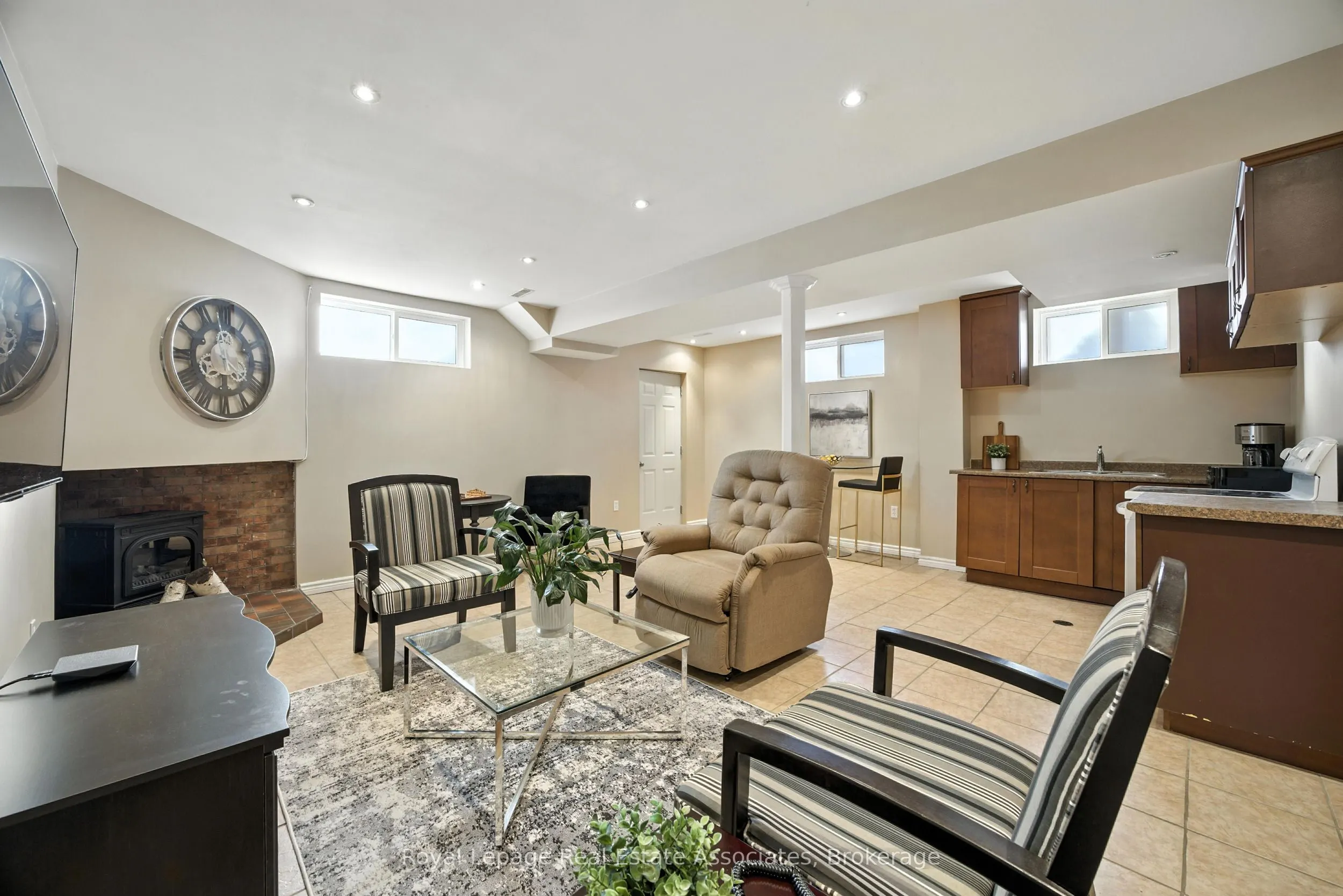 160 Sheldon Avenue, #A