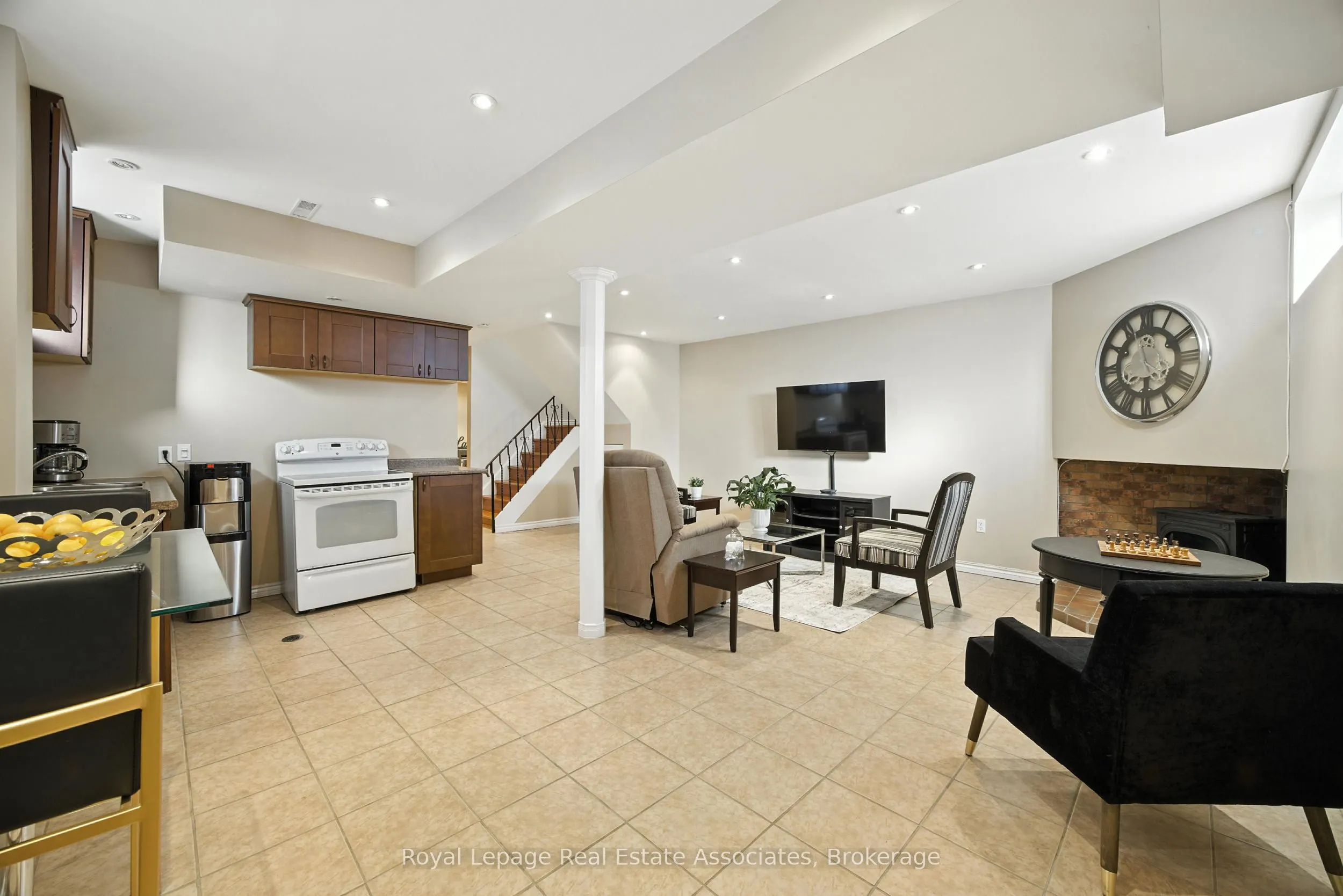 160 Sheldon Avenue, #A