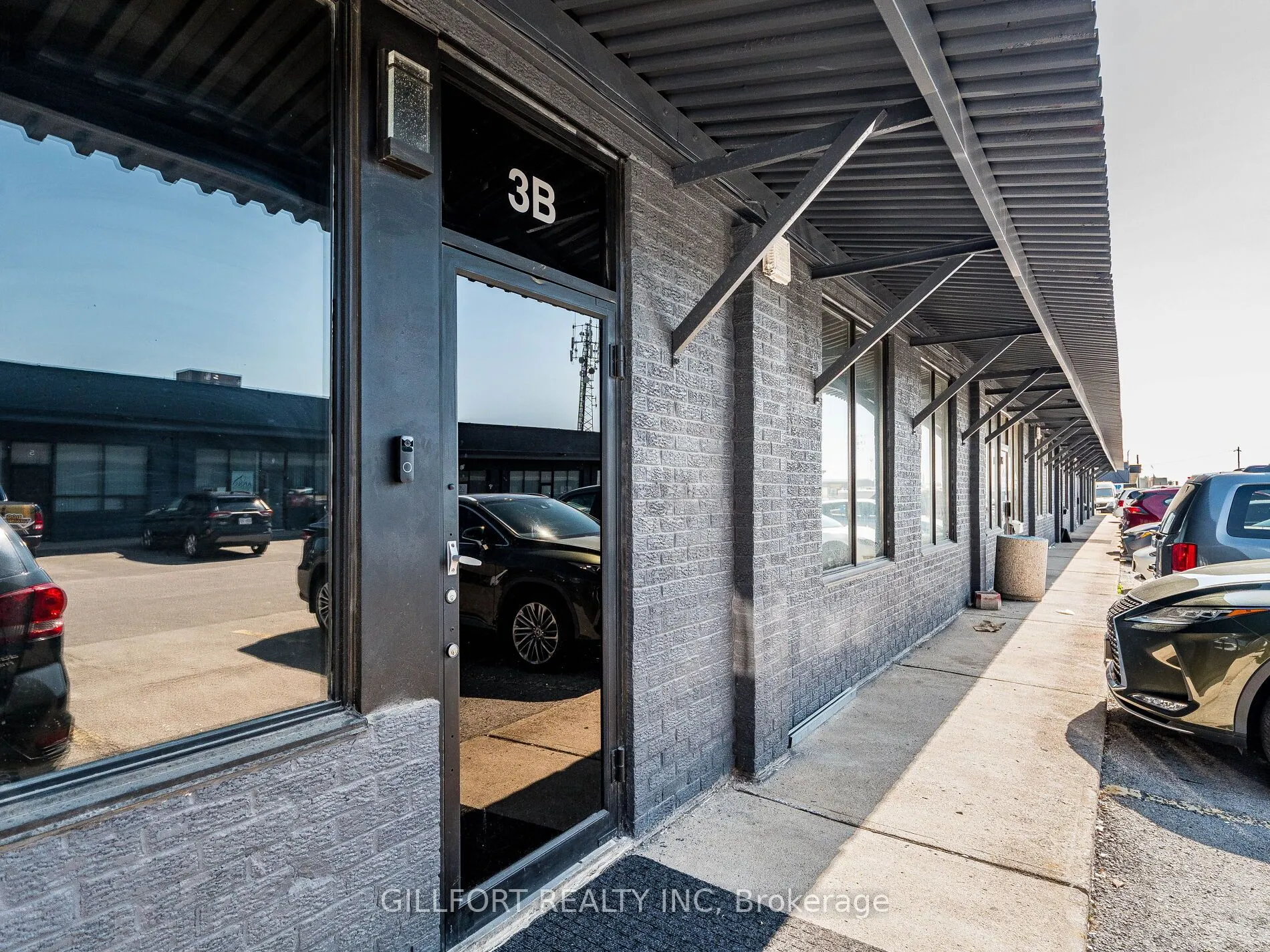 2630 Royal Windsor Drive, #3B