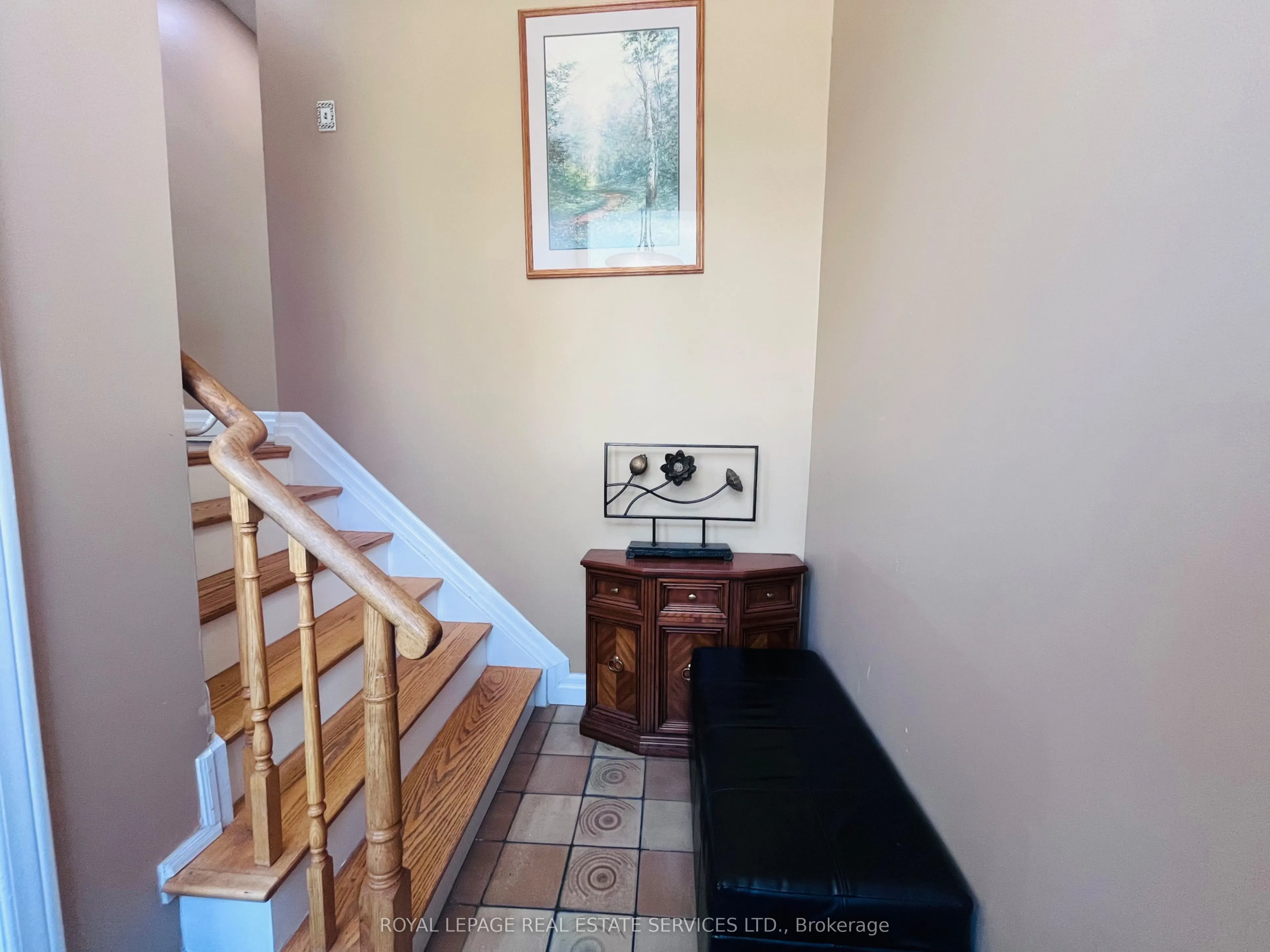 162 Chalfield Lane, #Upper