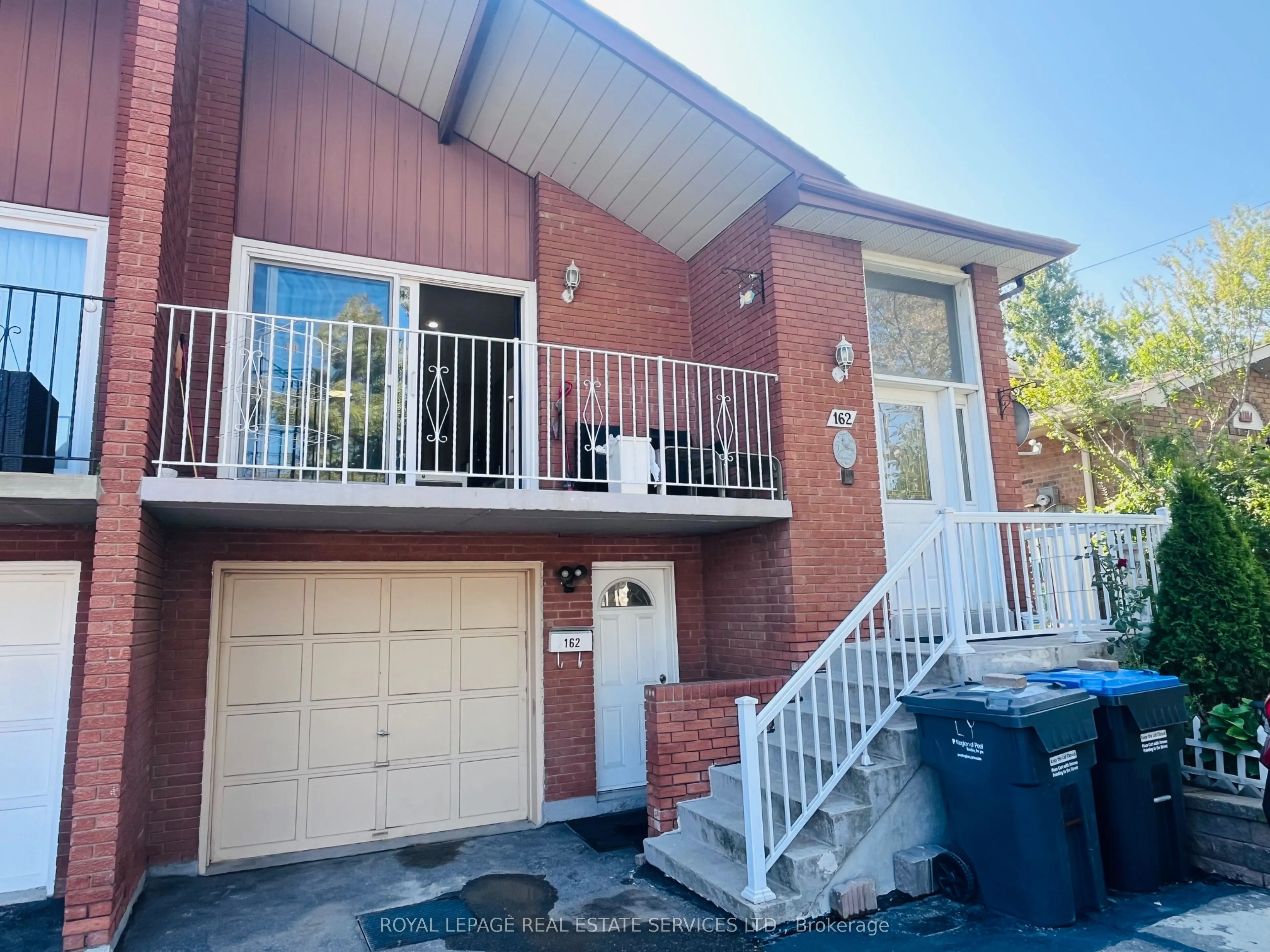162 Chalfield Lane, #Upper