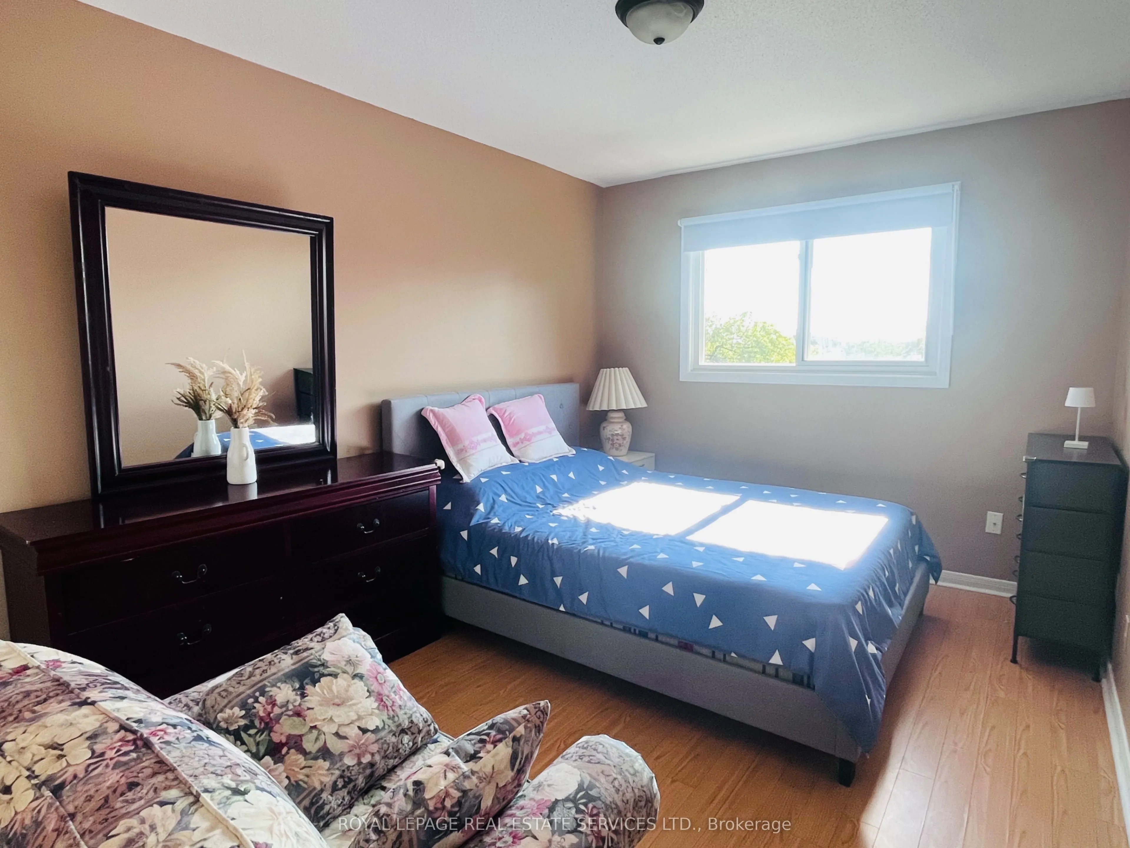 162 Chalfield Lane, #Upper