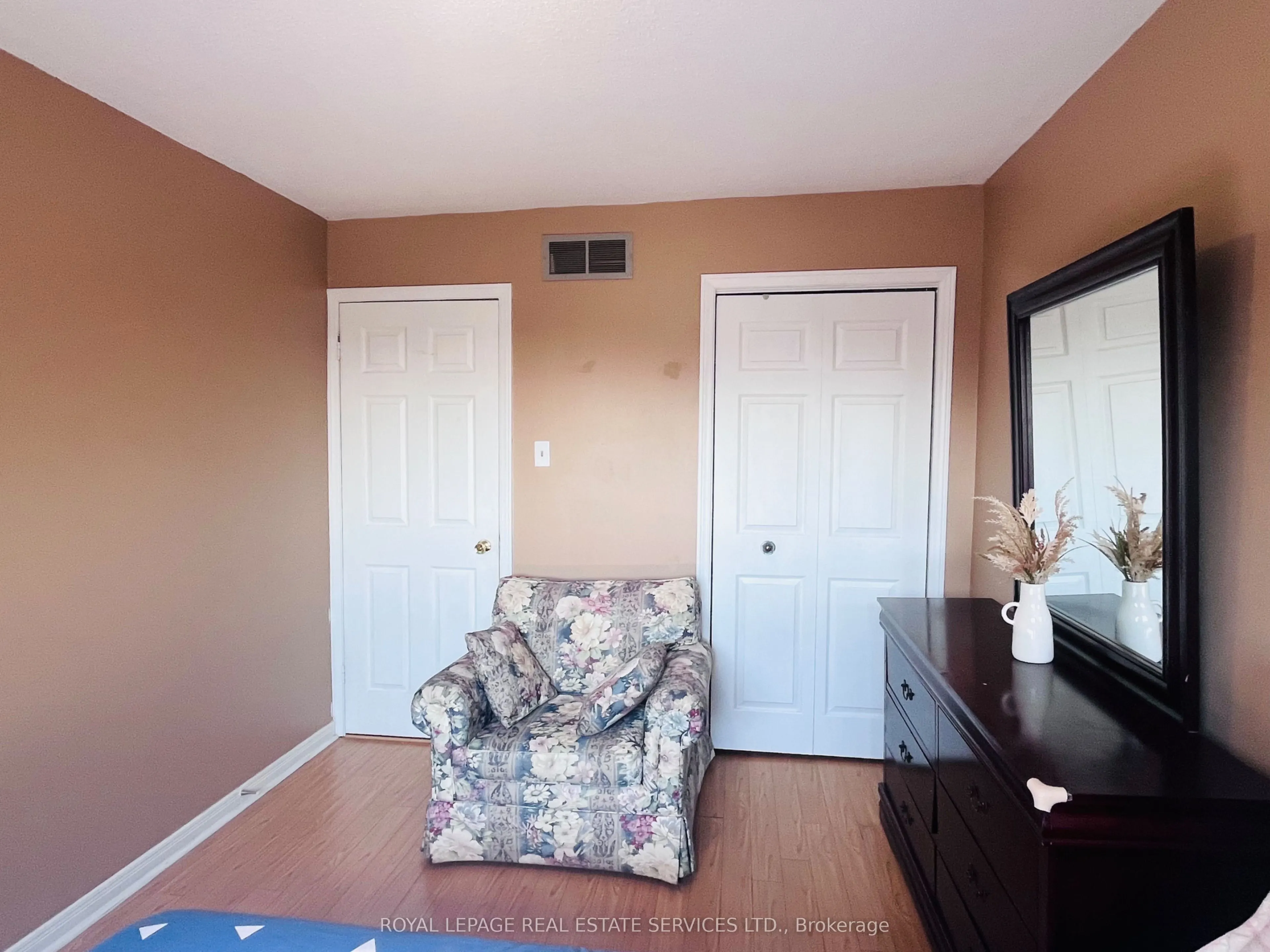 162 Chalfield Lane, #Upper