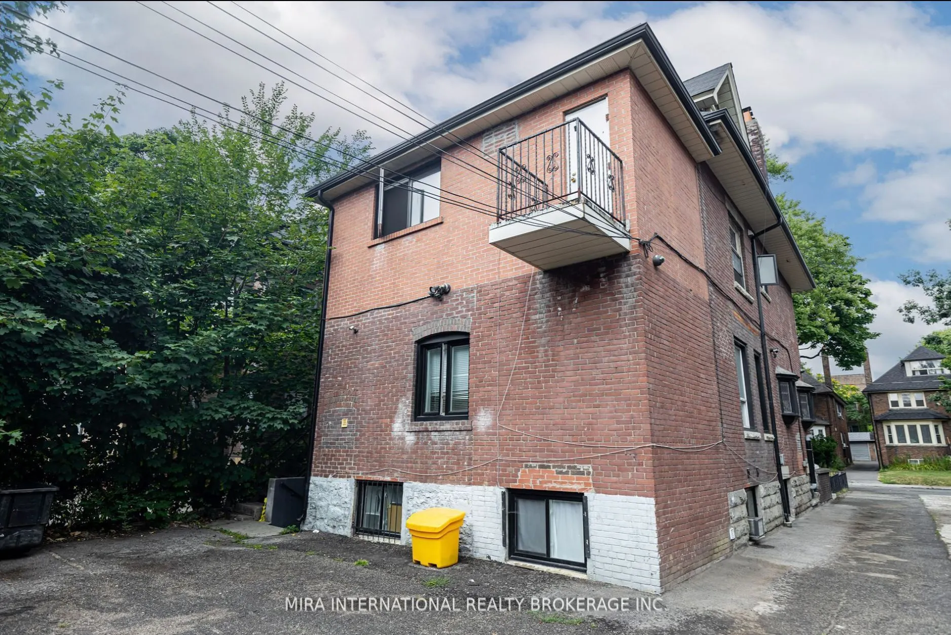 11 Laxton Avenue, #101