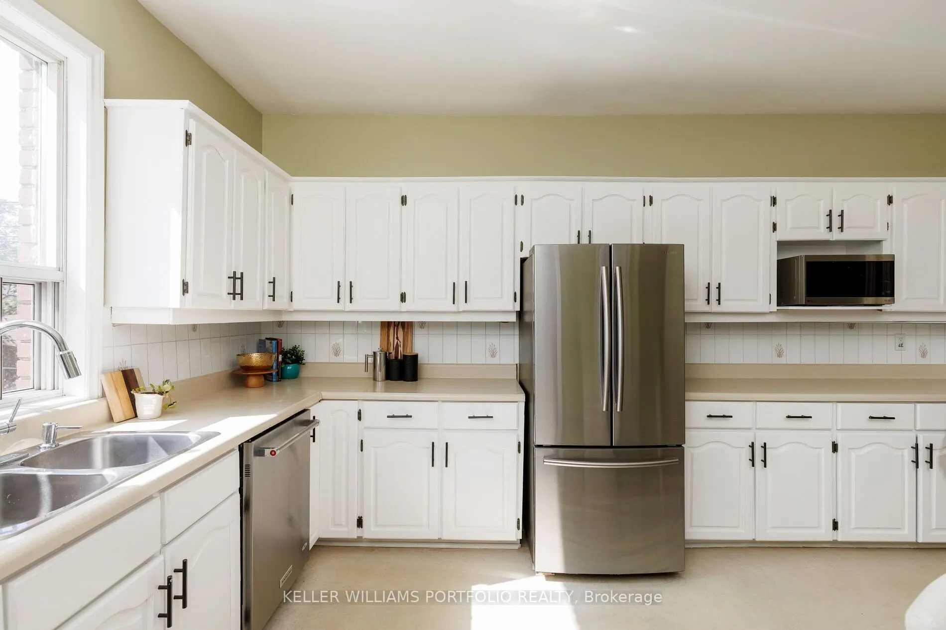 165 Galley Avenue