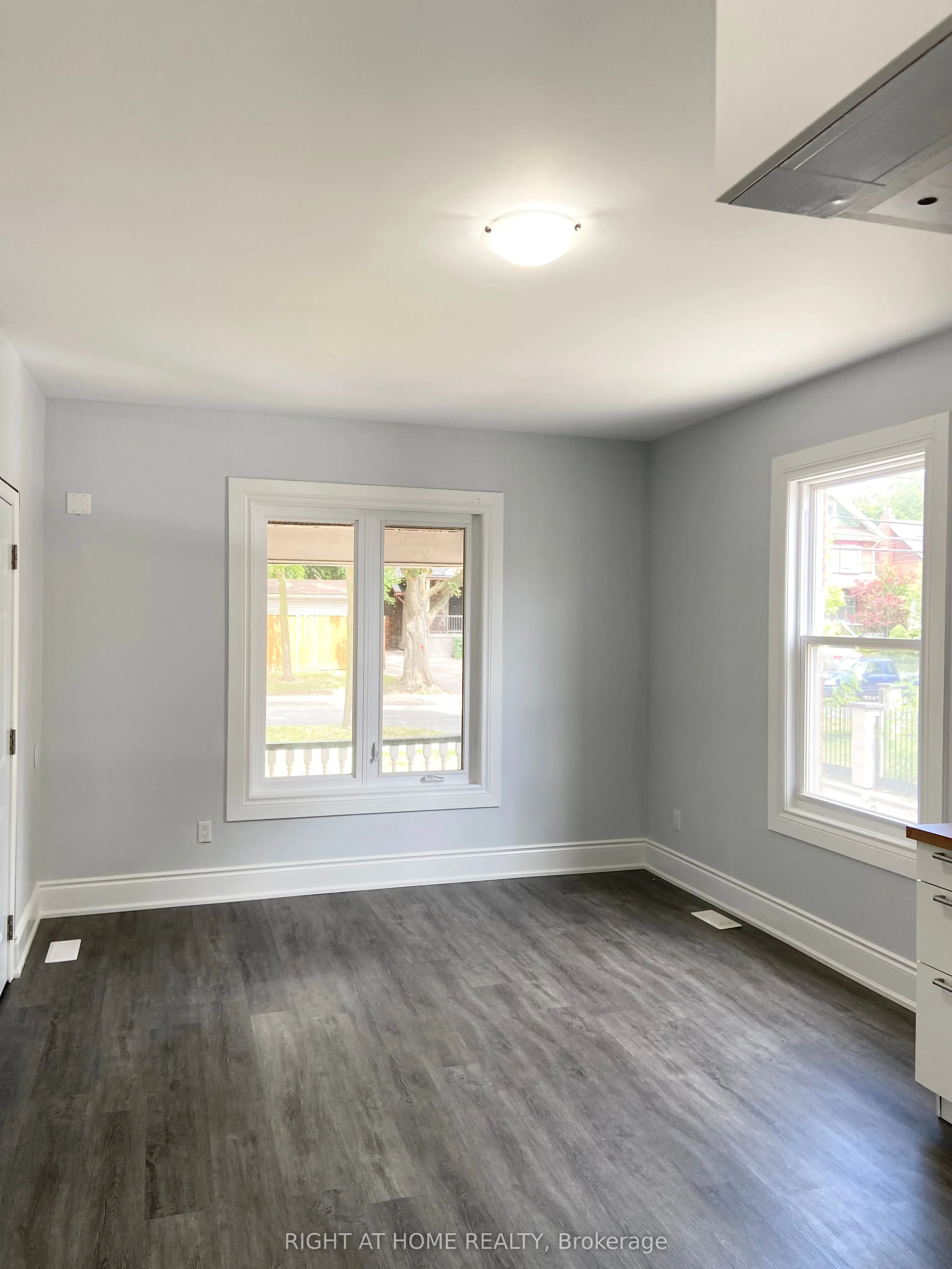 184 Rosemount Avenue, #Main