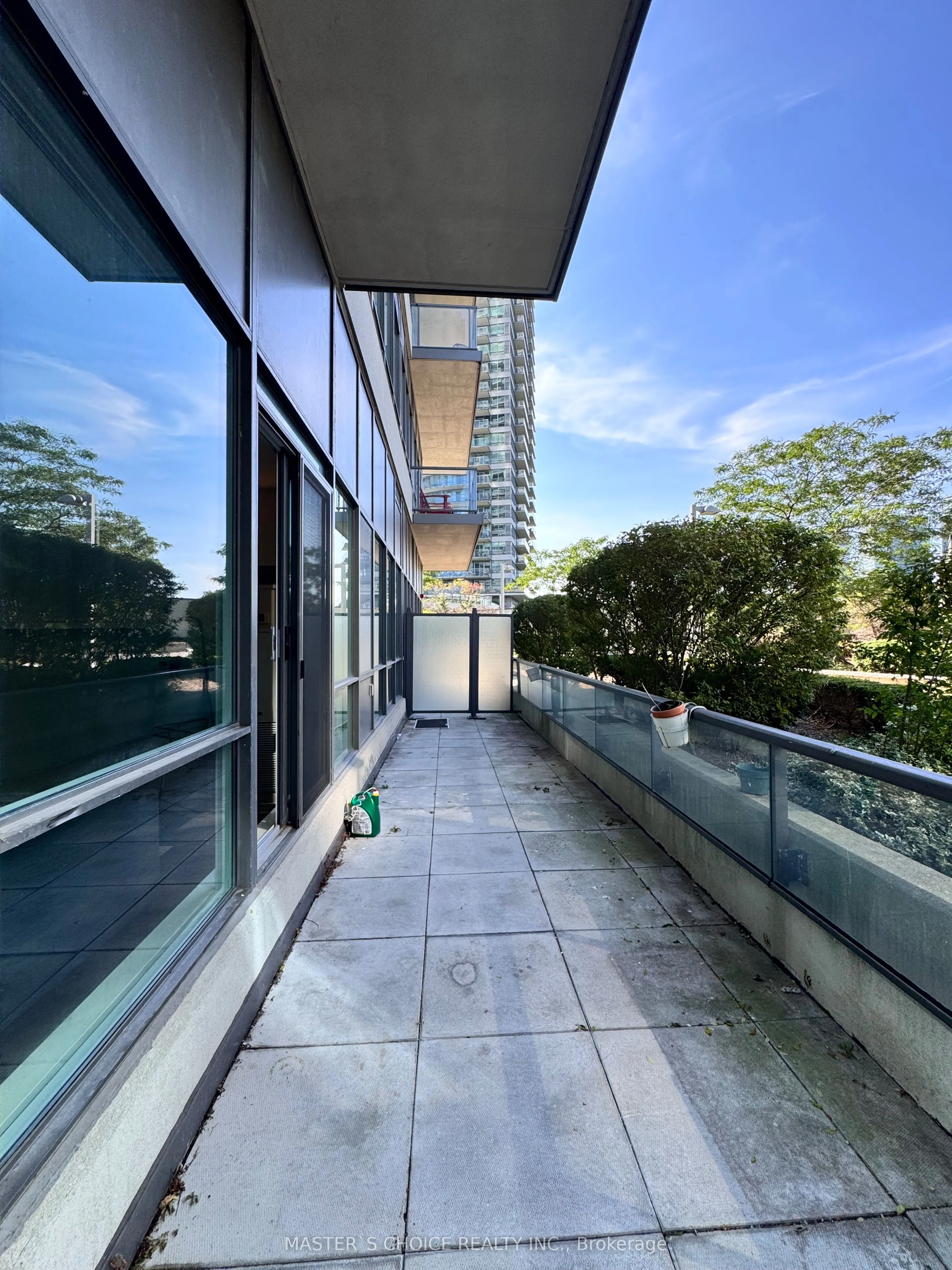 2230 Lake Shore Boulevard W, #210