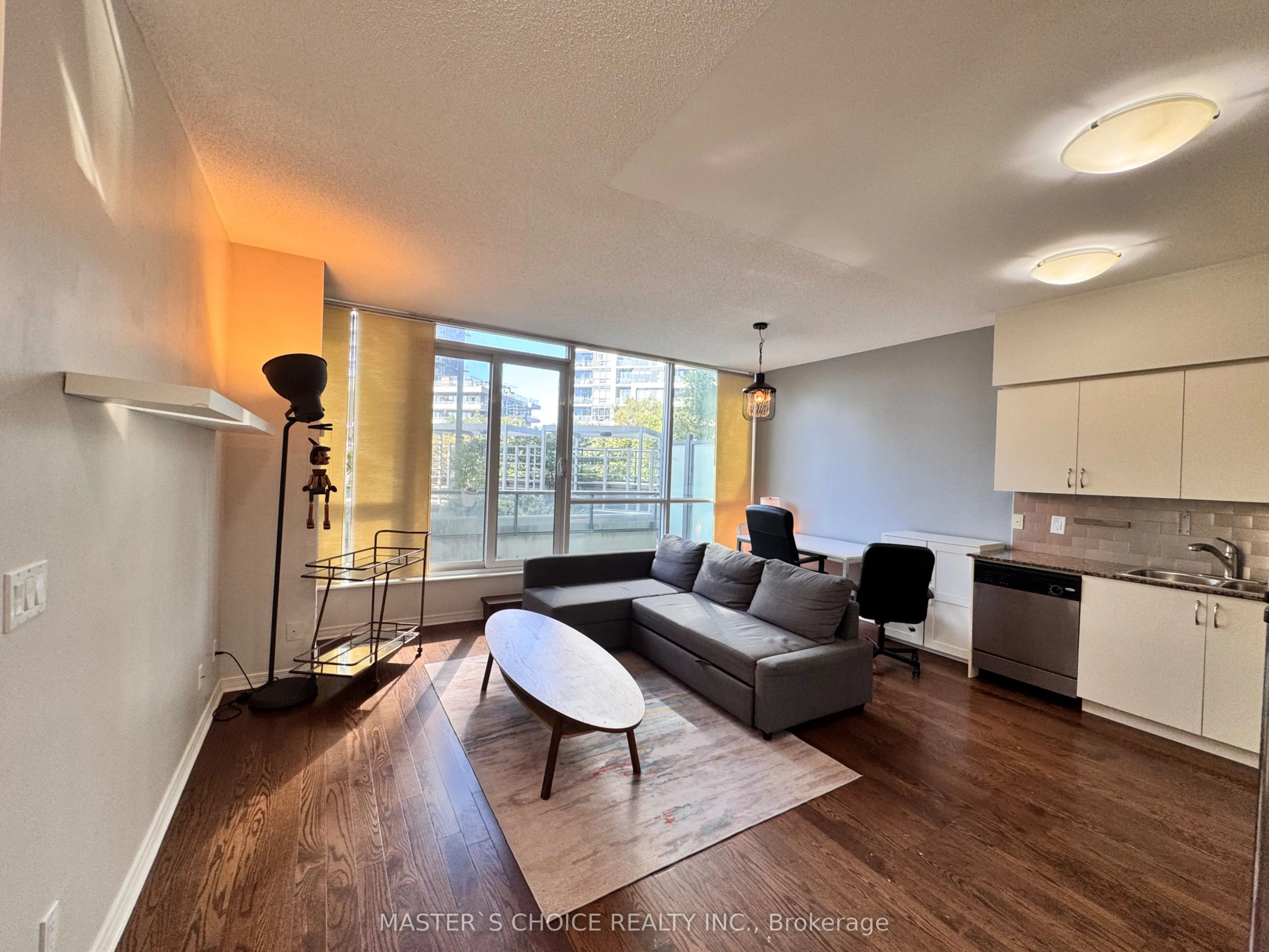 2230 Lake Shore Boulevard W, #210