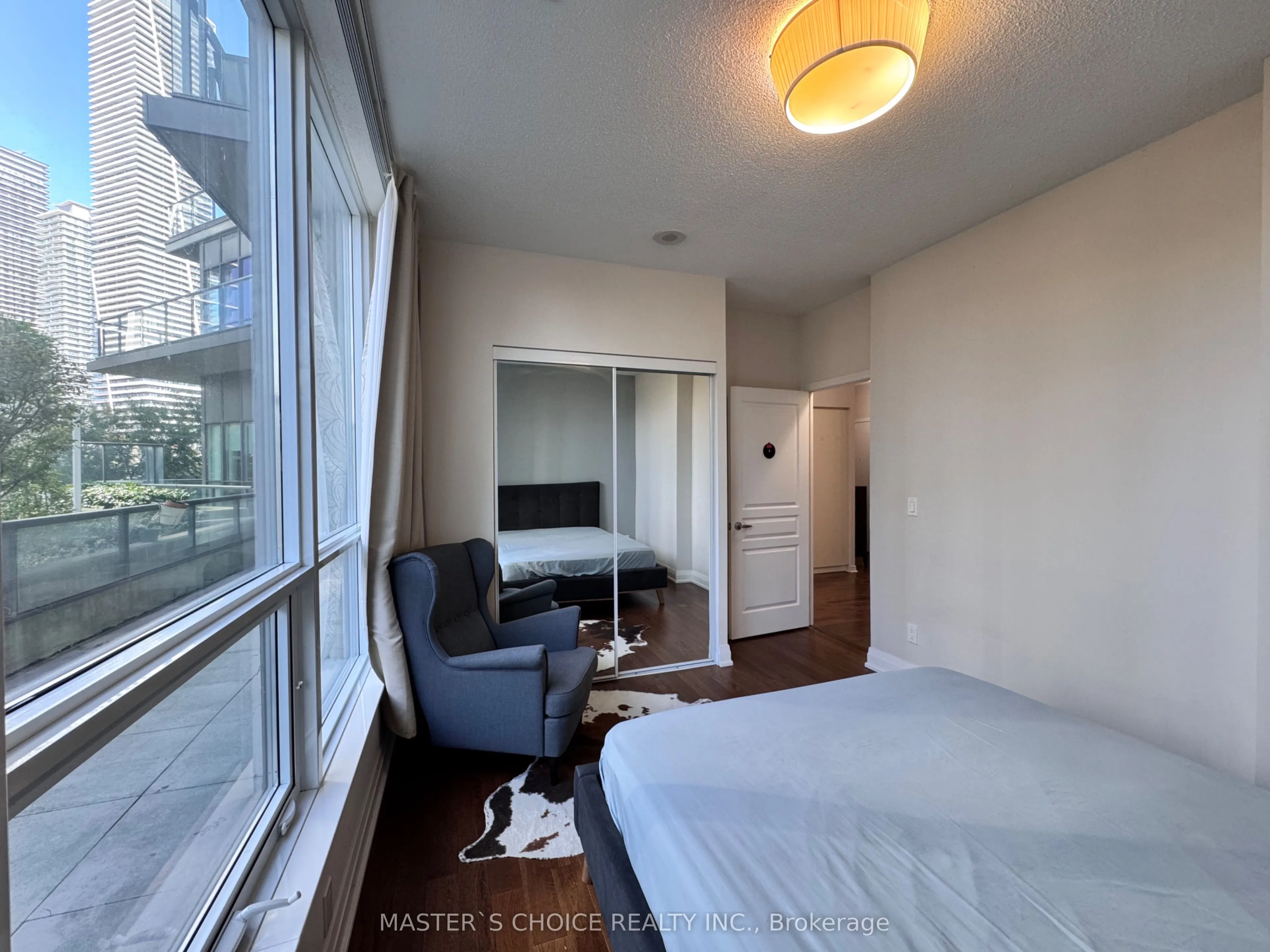 2230 Lake Shore Boulevard W, #210