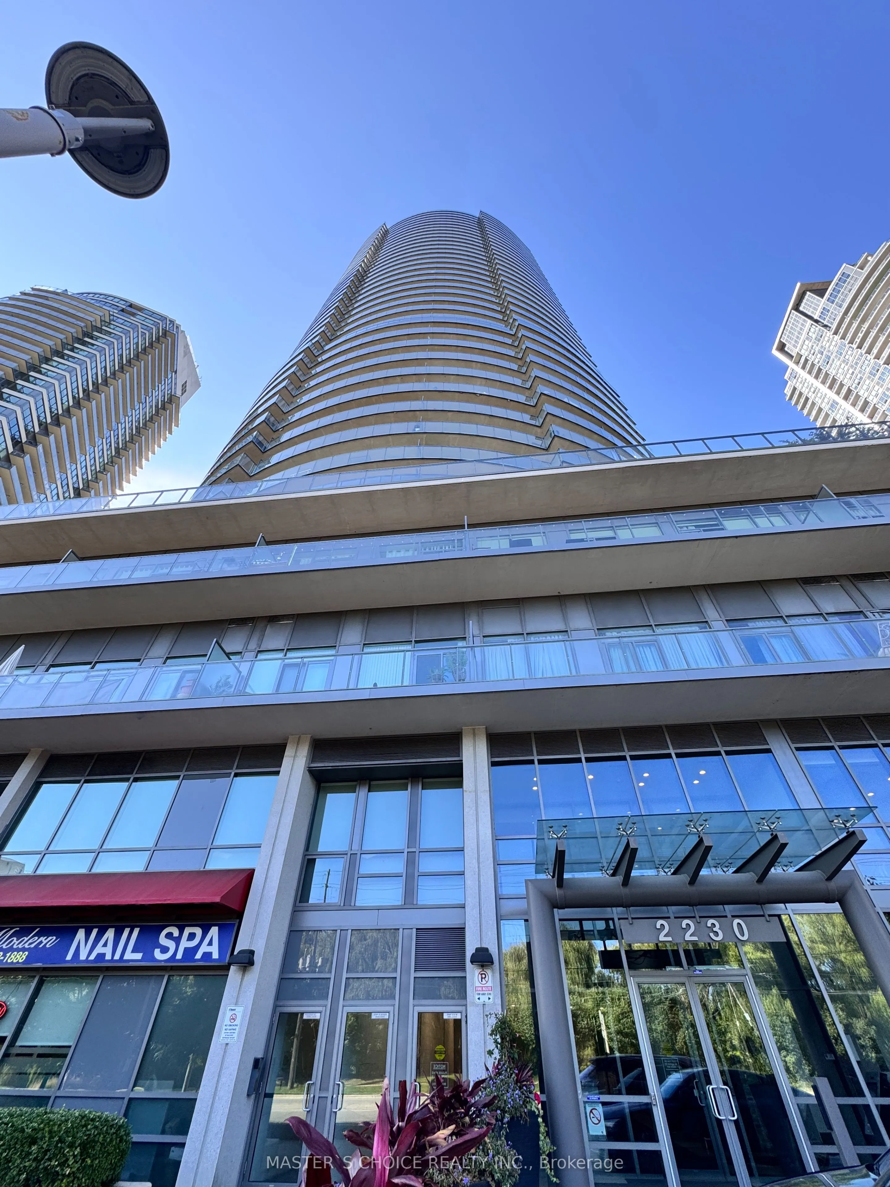 2230 Lake Shore Boulevard W, #210