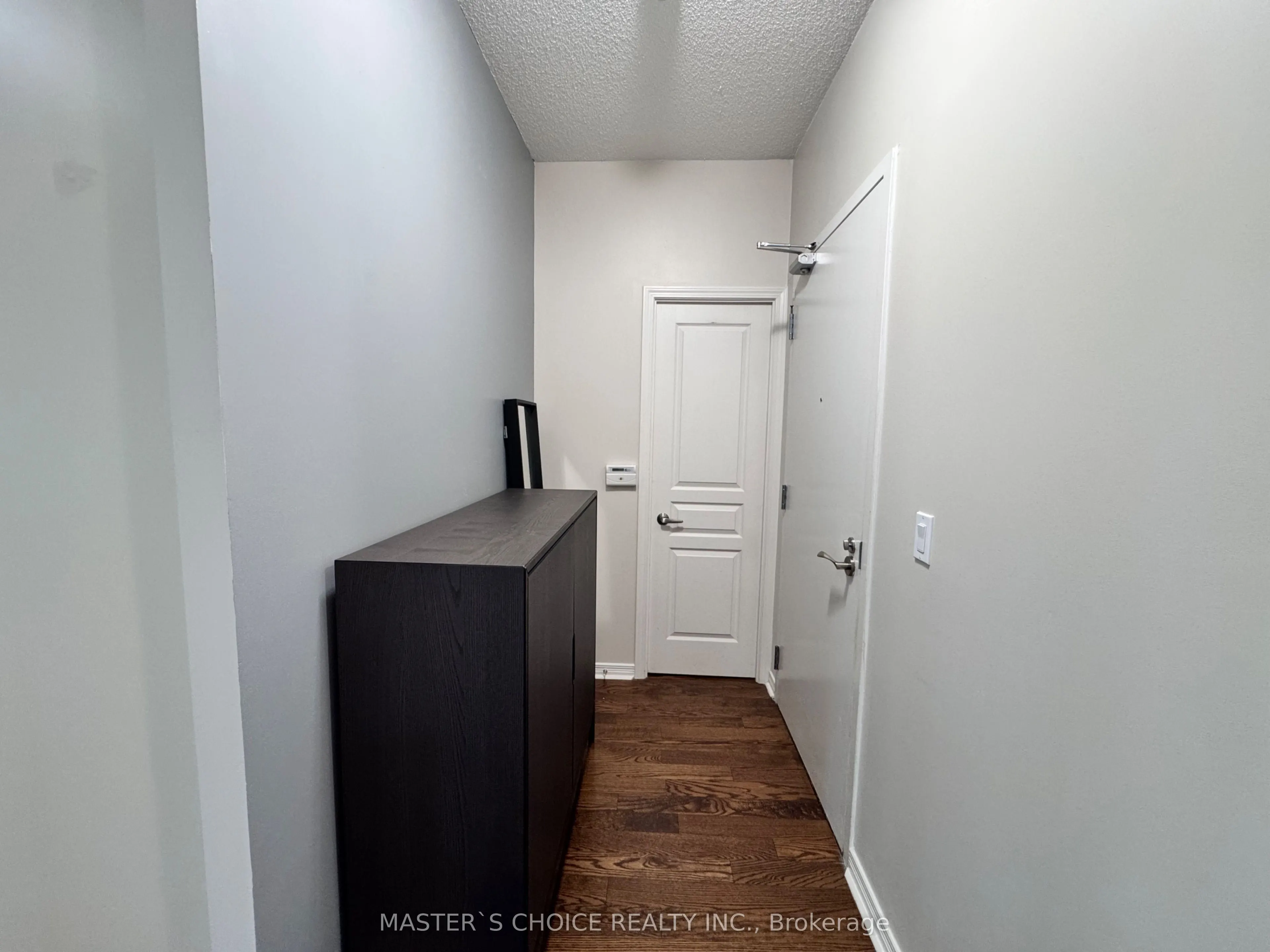 2230 Lake Shore Boulevard W, #210