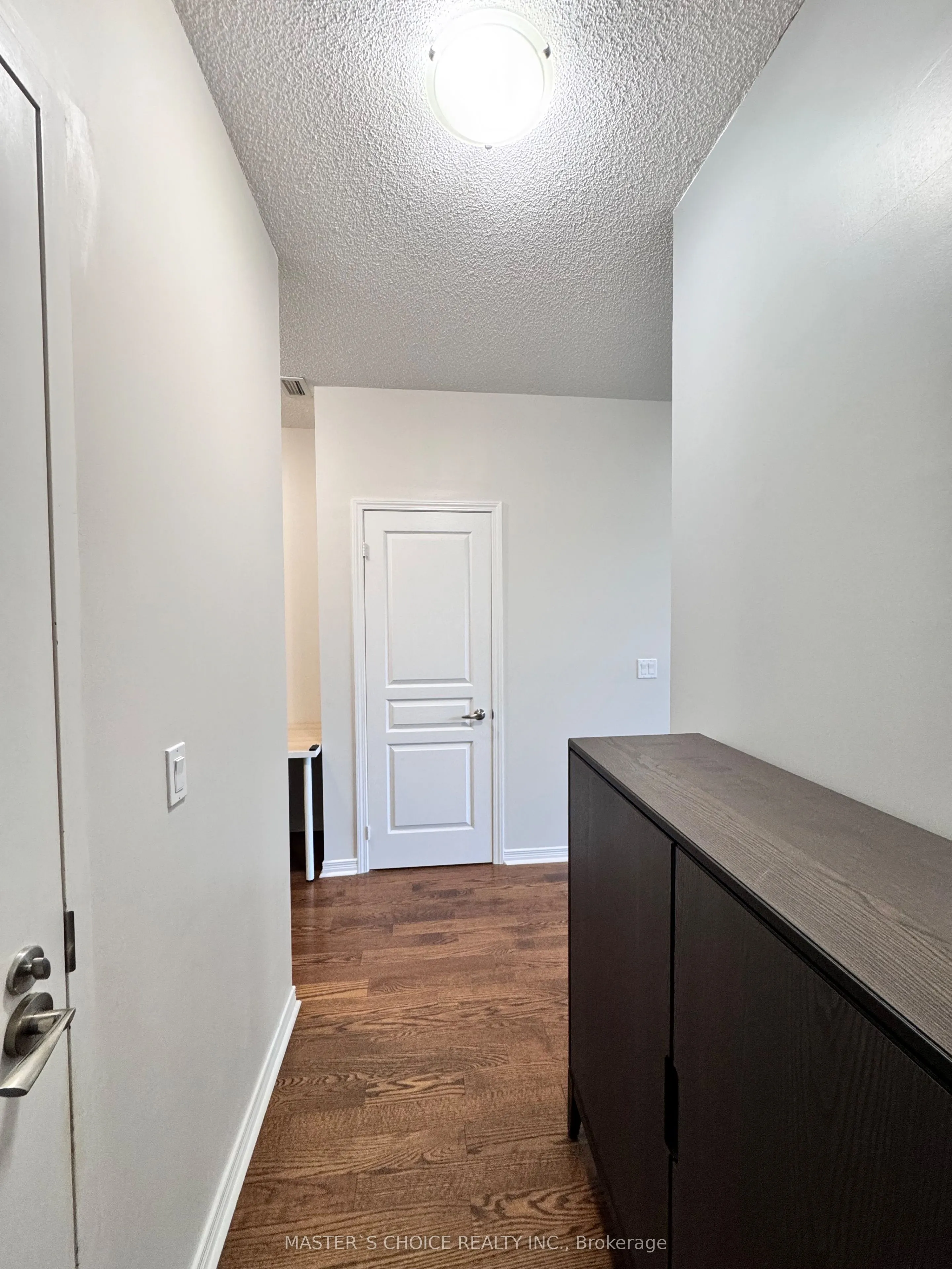 2230 Lake Shore Boulevard W, #210