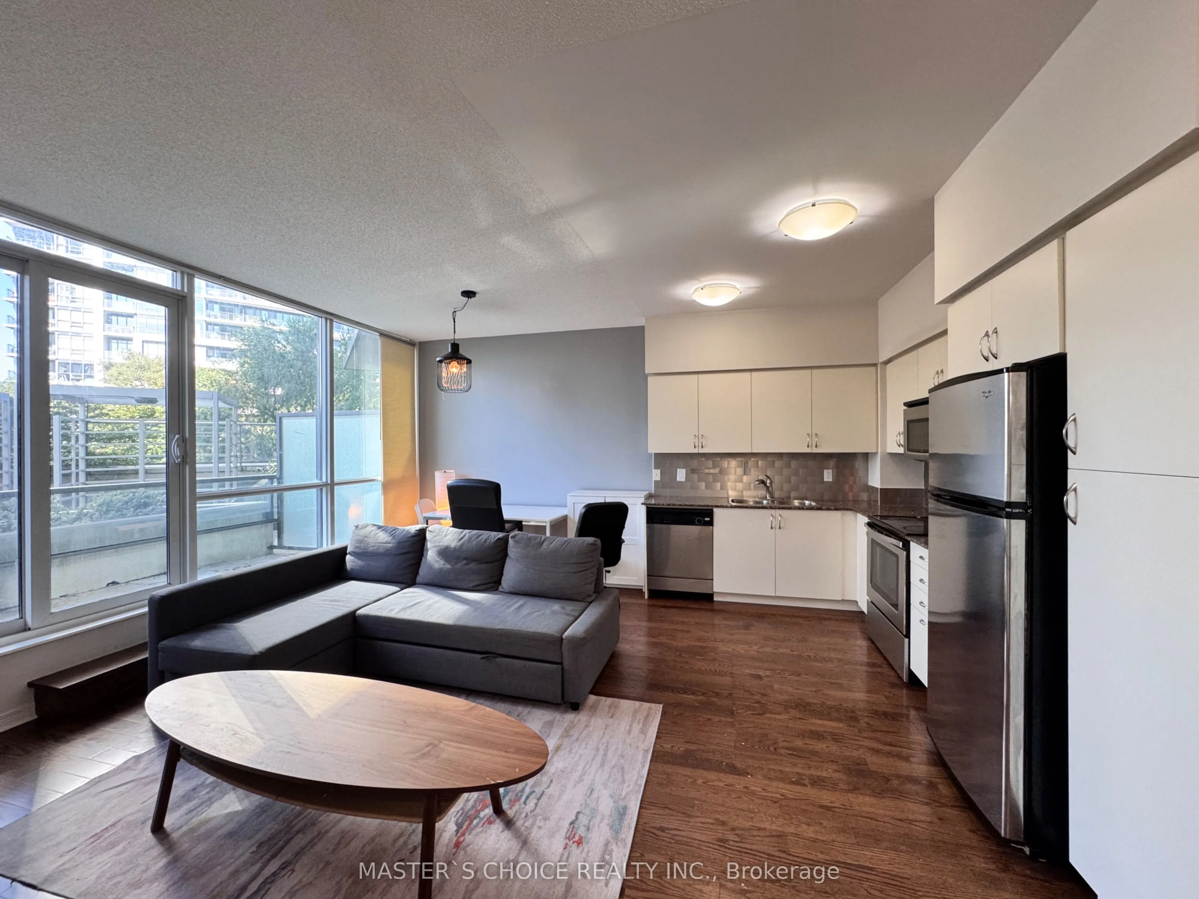 2230 Lake Shore Boulevard W, #210