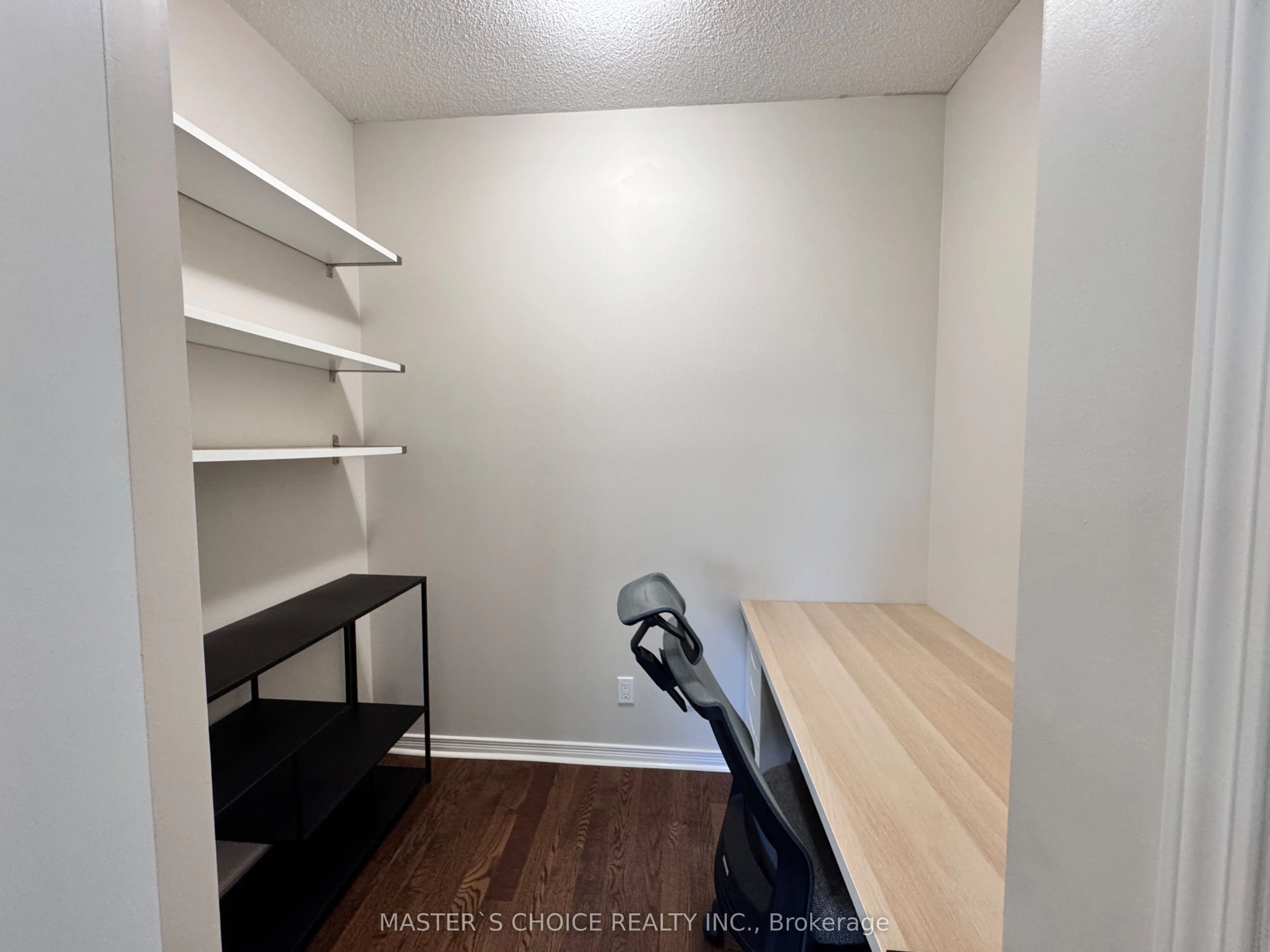 2230 Lake Shore Boulevard W, #210