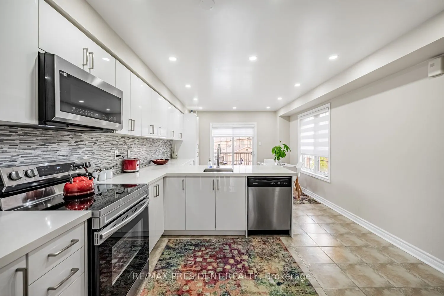 10 Shiraz Drive, #110