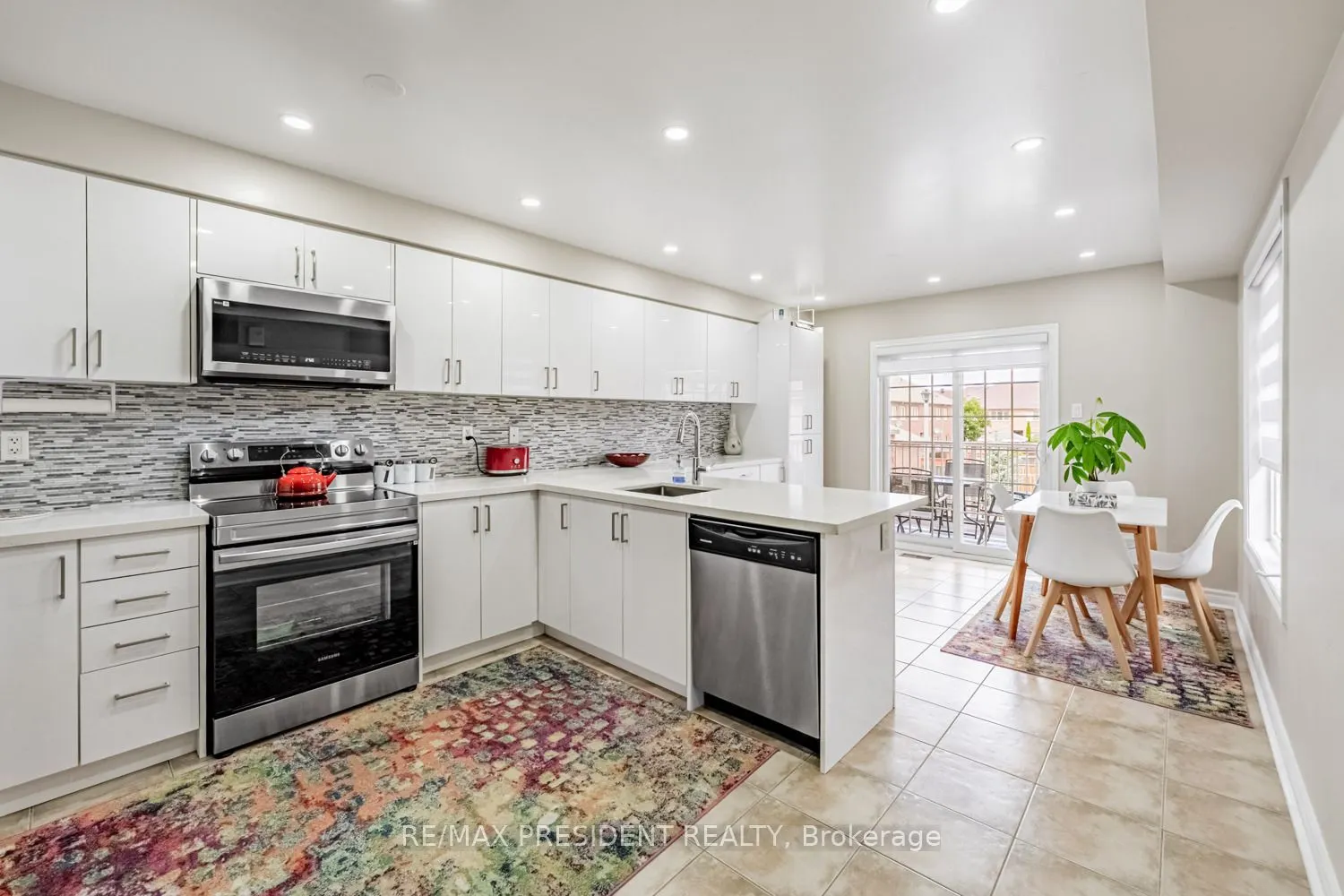 10 Shiraz Drive, #110