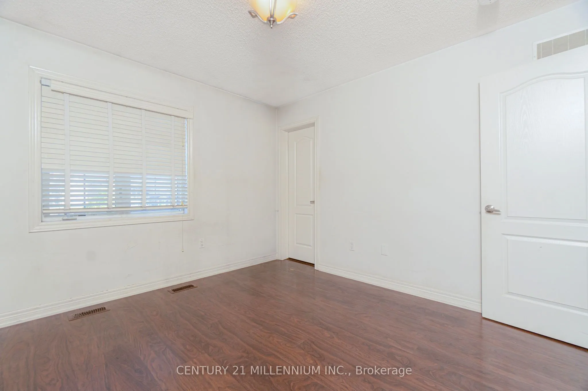 6 Ashfield Place S