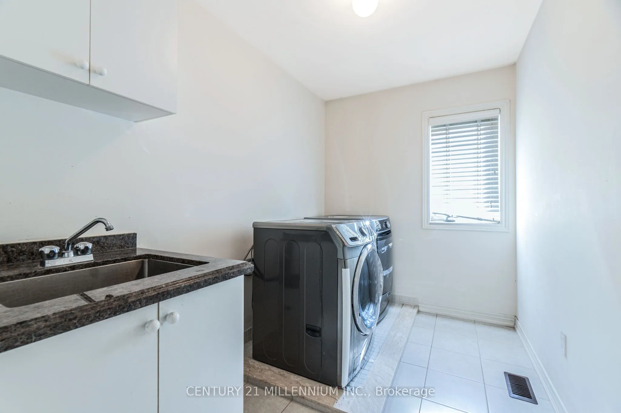 6 Ashfield Place S