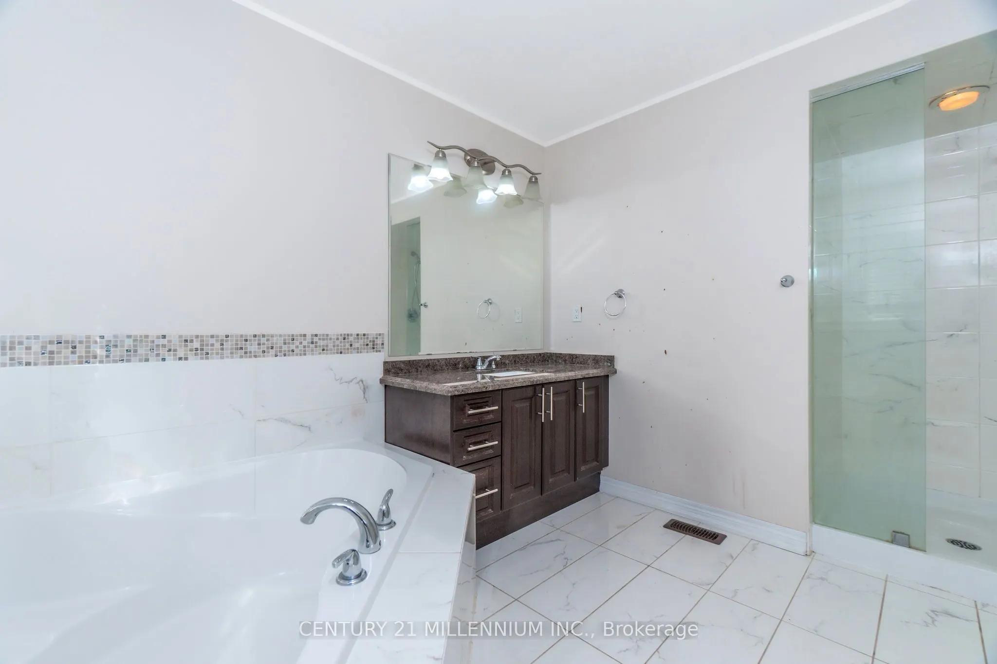 6 Ashfield Place S
