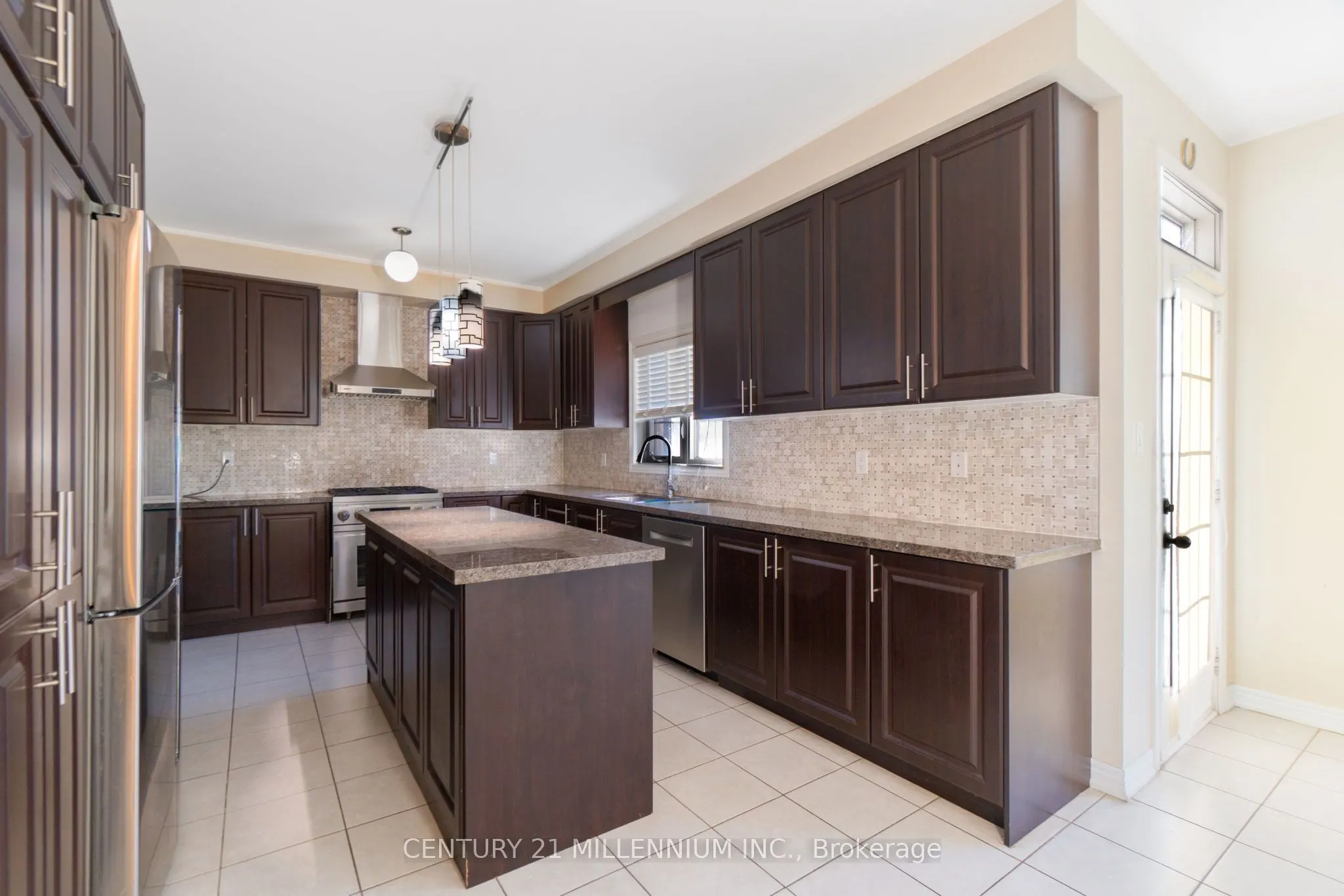 6 Ashfield Place S