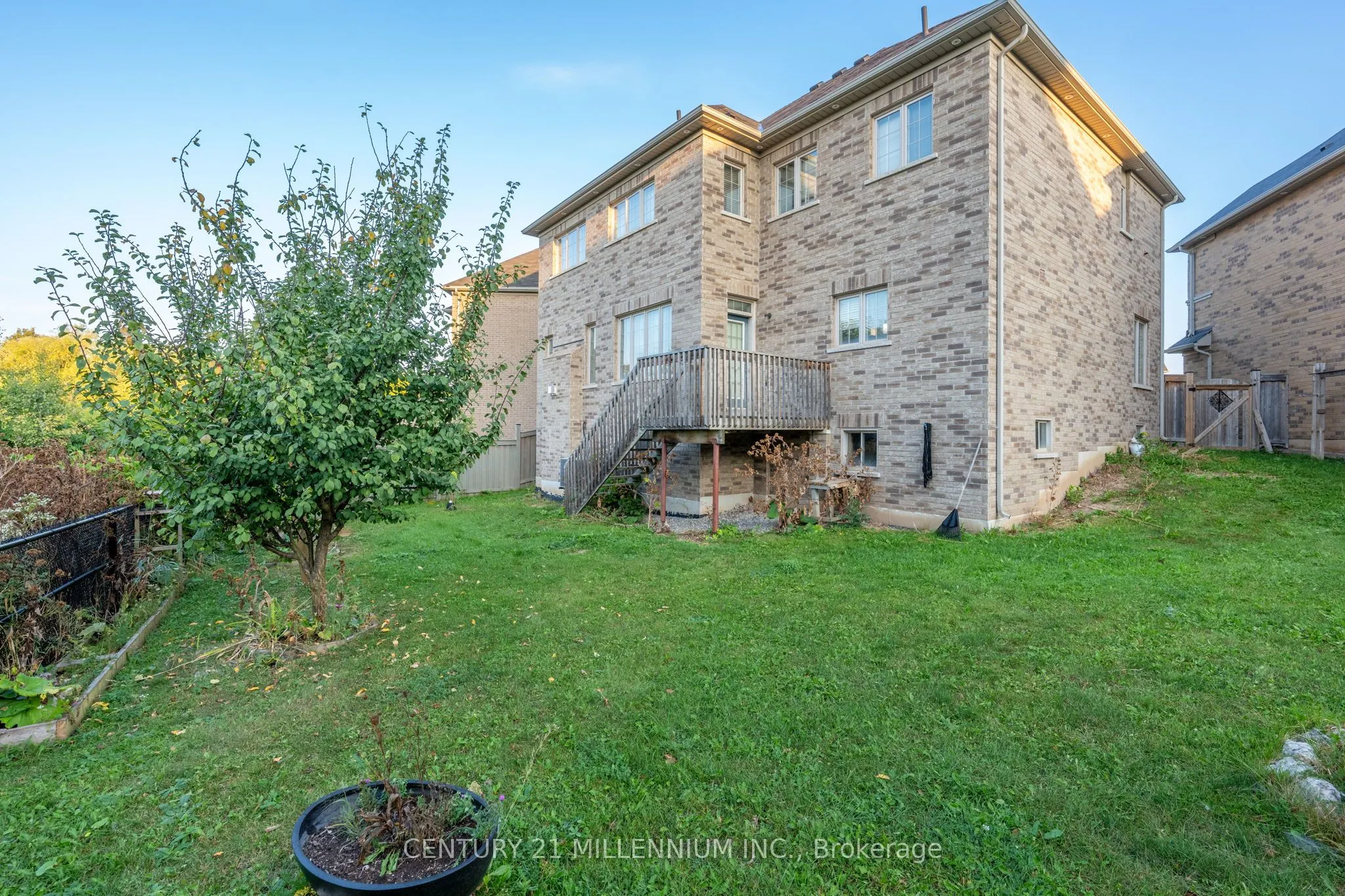 6 Ashfield Place S