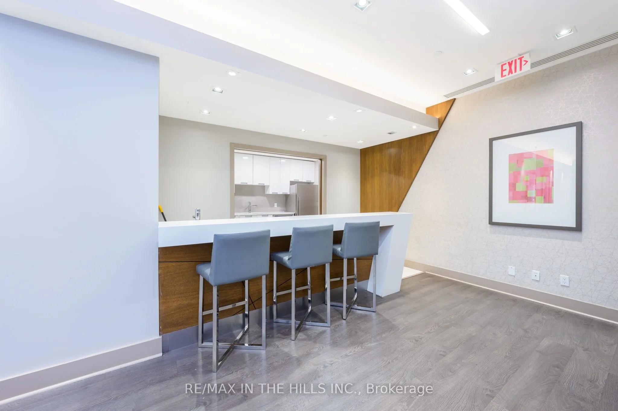 55 Eglinton Avenue W, #2007