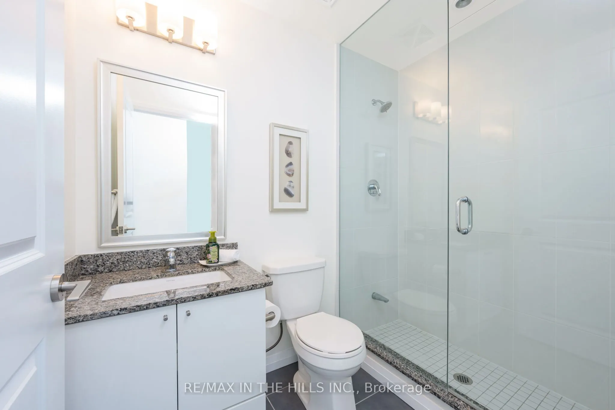 55 Eglinton Avenue W, #2007