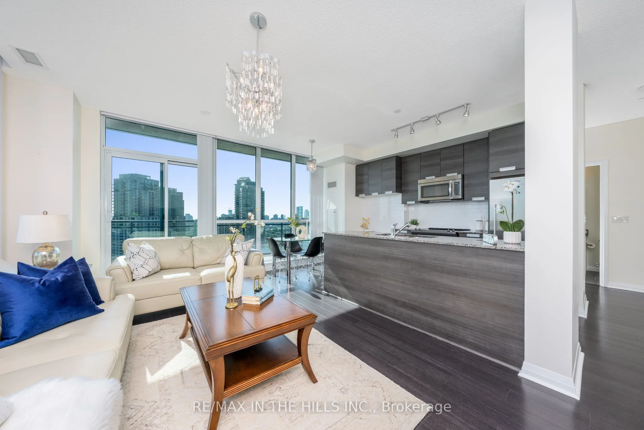 55 Eglinton Avenue W, #2007