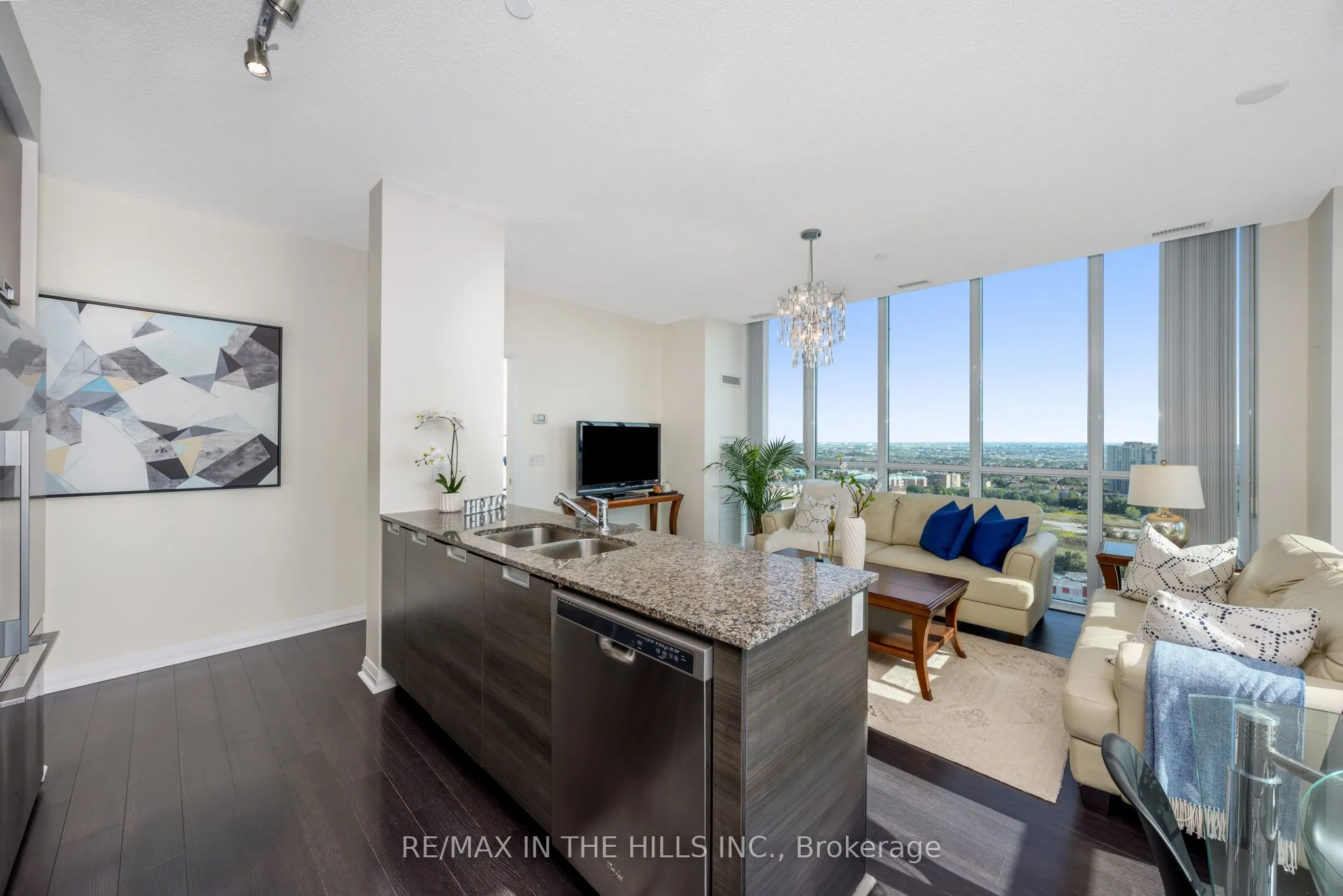 55 Eglinton Avenue W, #2007